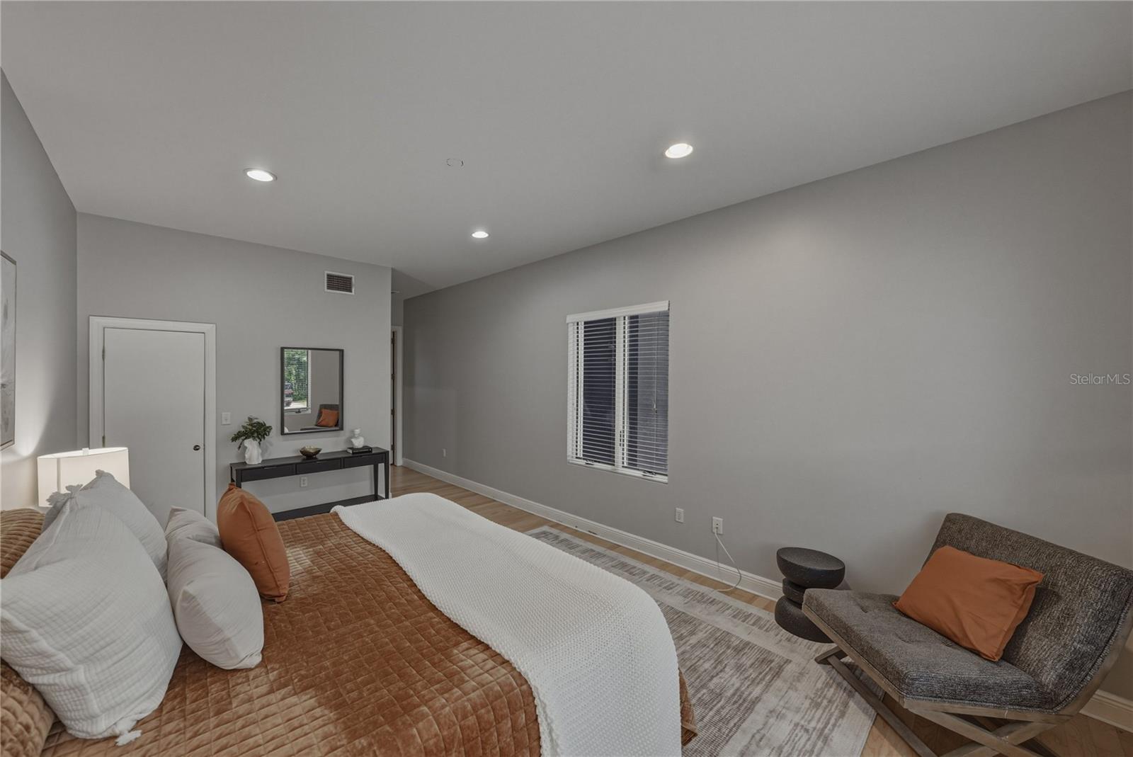 SNELL ISLE SHORES - Residential