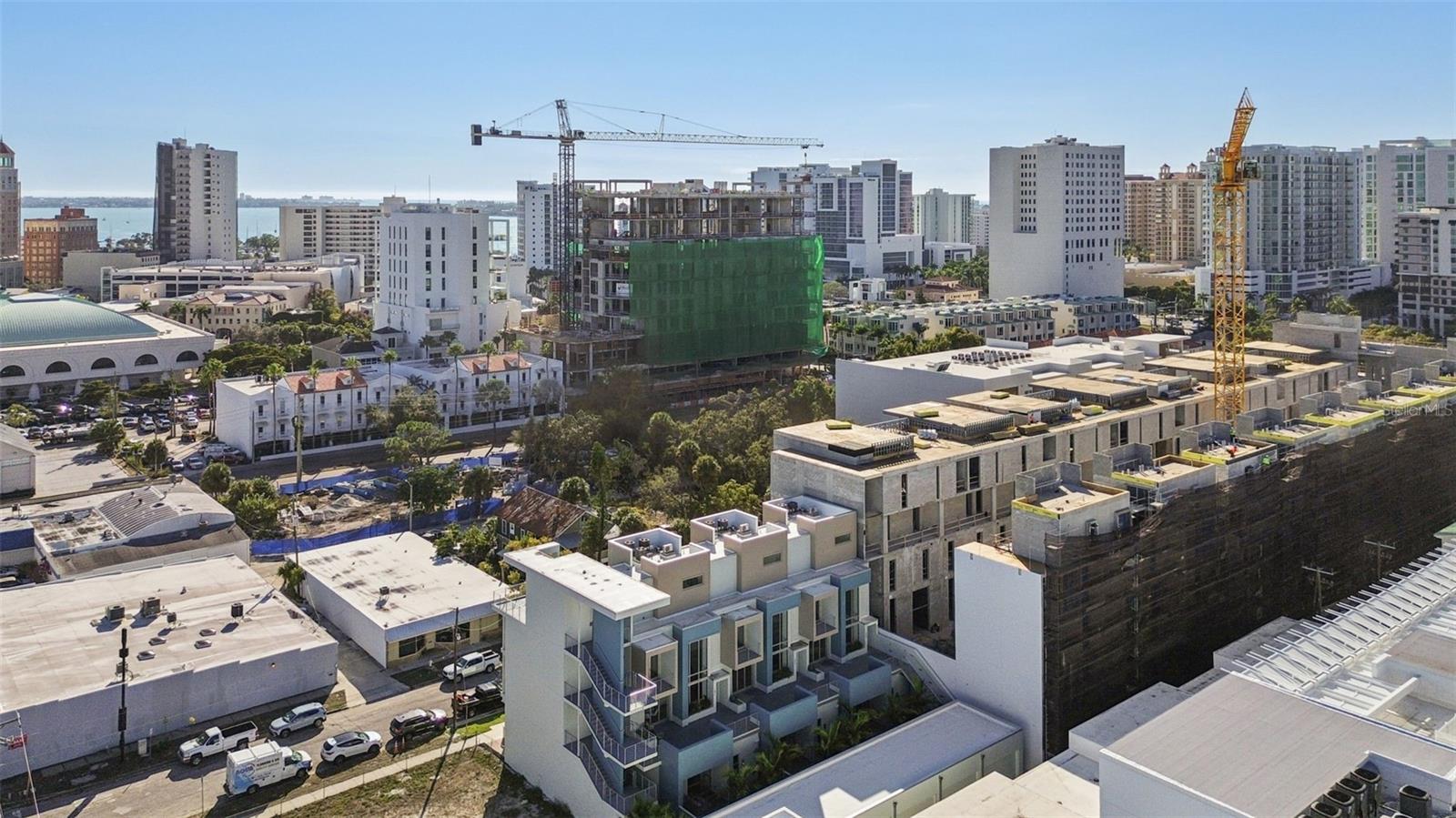 VISTA URBANA - Residential