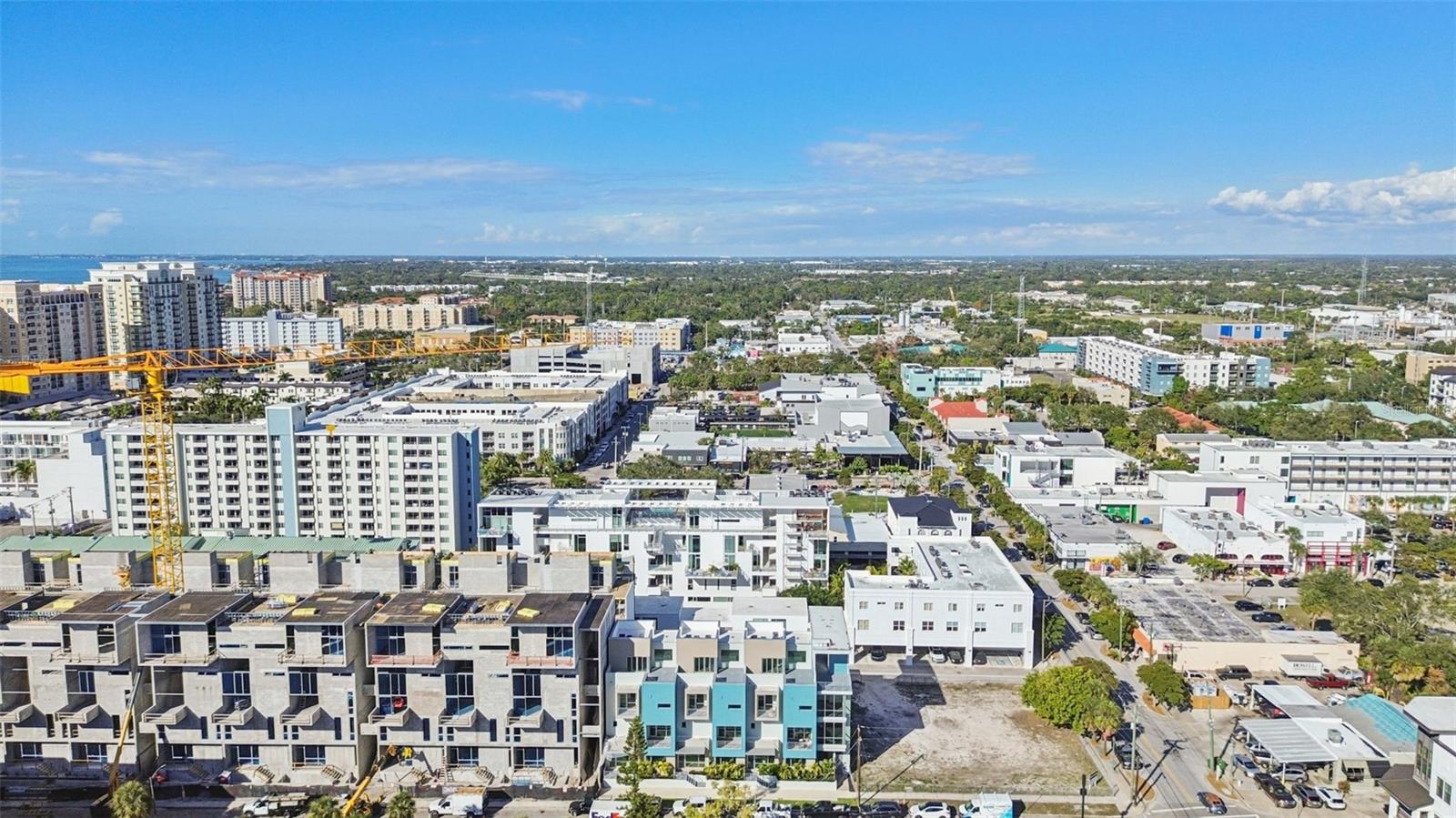 VISTA URBANA - Residential