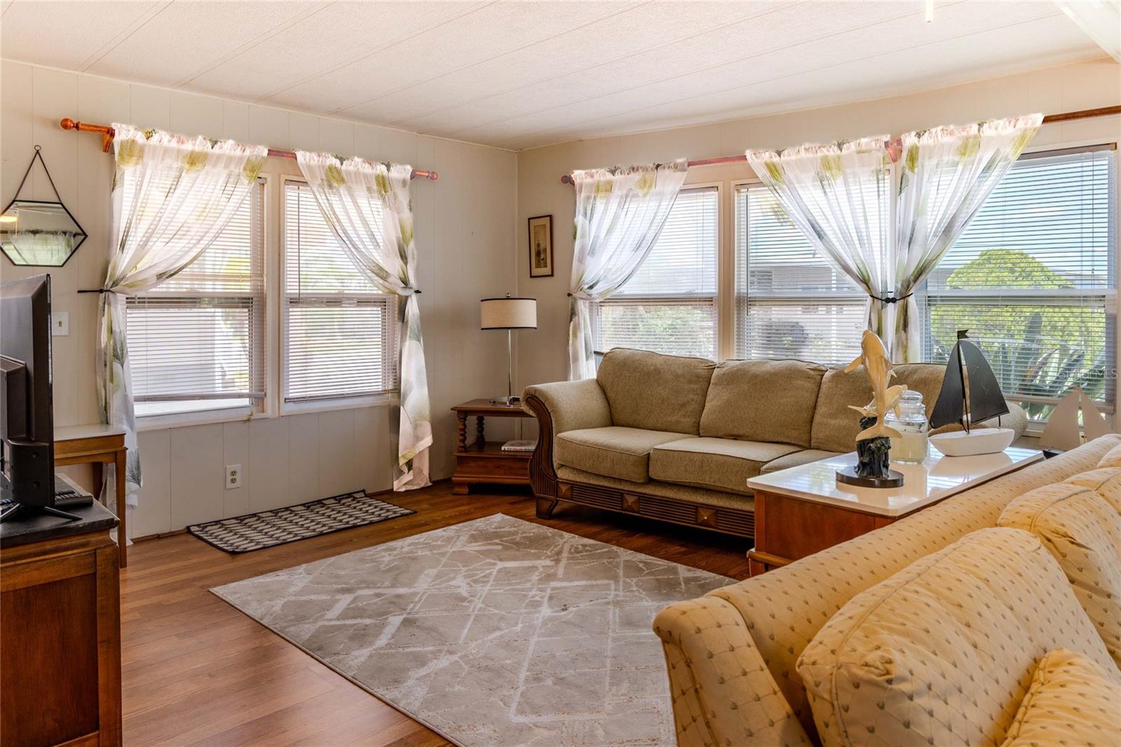 MAPLE LEAF ESTATES - Residential