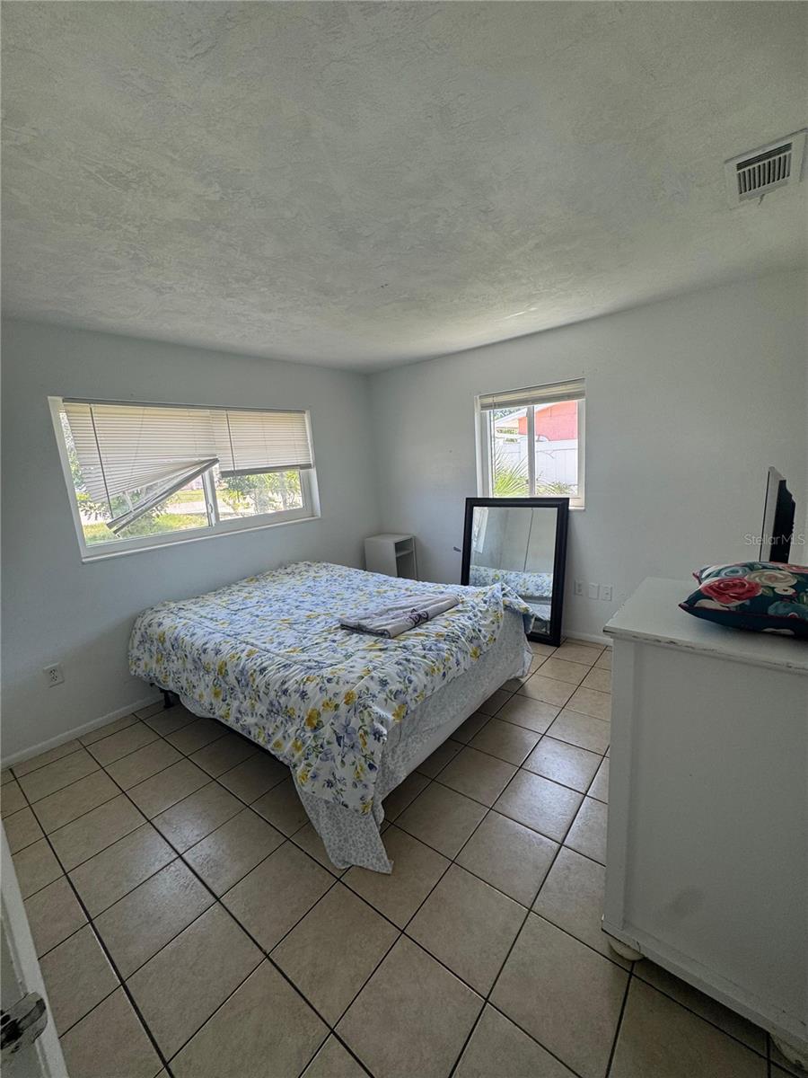VENICE EDGEWOOD SEC OF - Residential