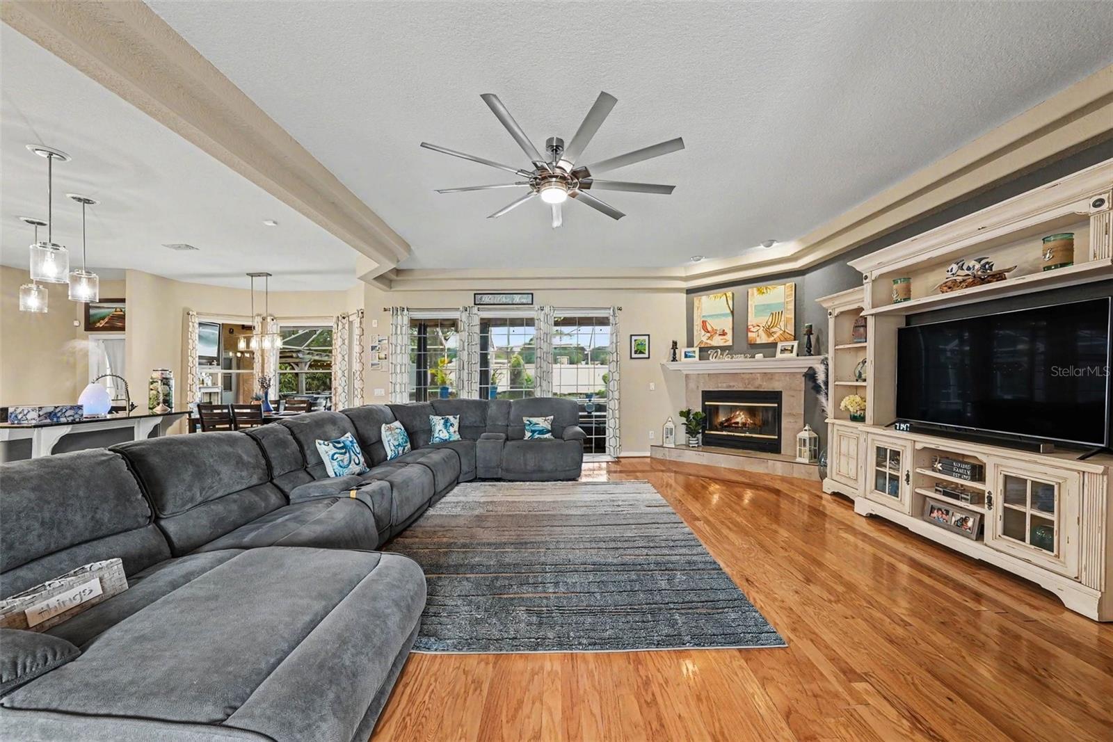 VALRICO FOREST - Residential