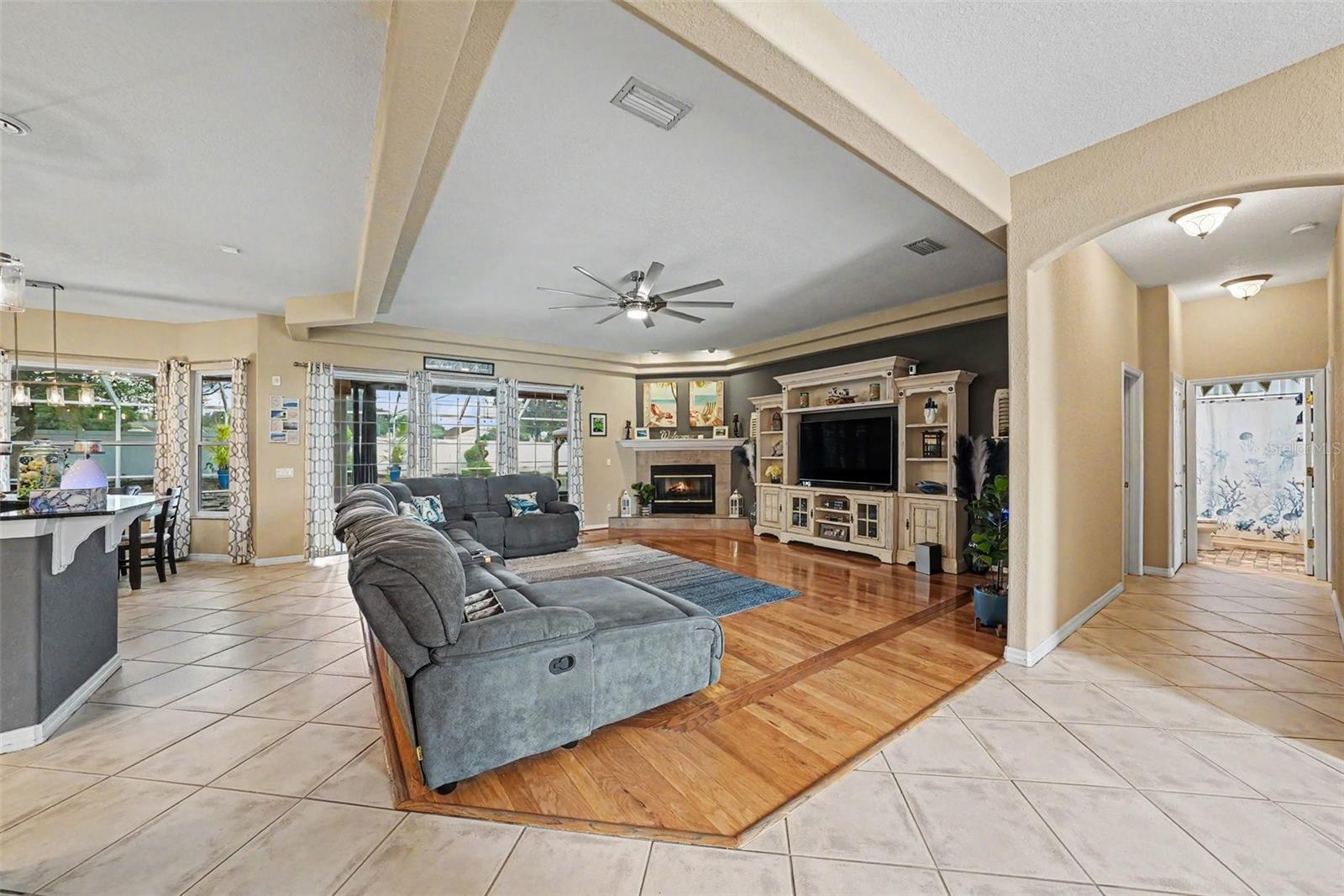 VALRICO FOREST - Residential