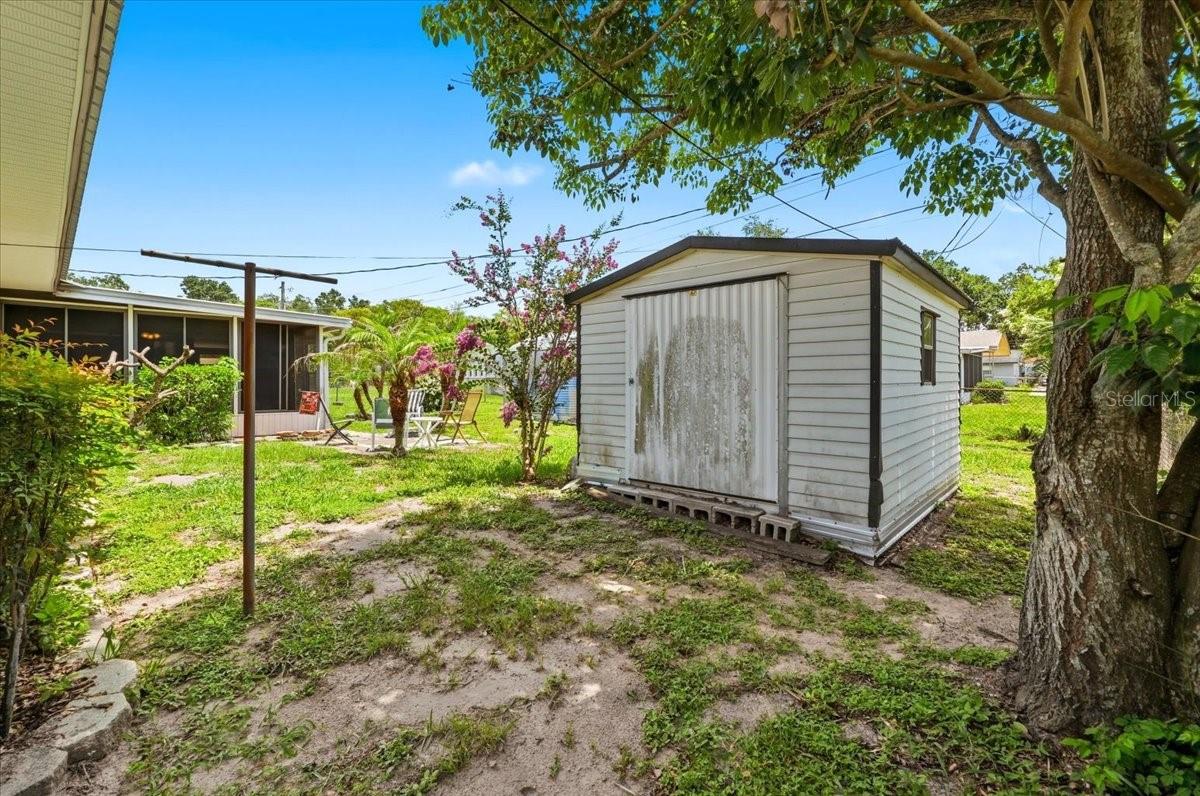 ALAMO VILLAGE - Residential