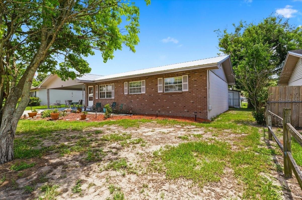 ALAMO VILLAGE - Residential