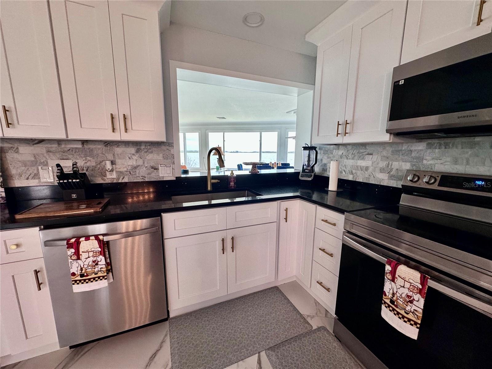 DIXIE SHORES UNIT 01 REP - Residential Lease