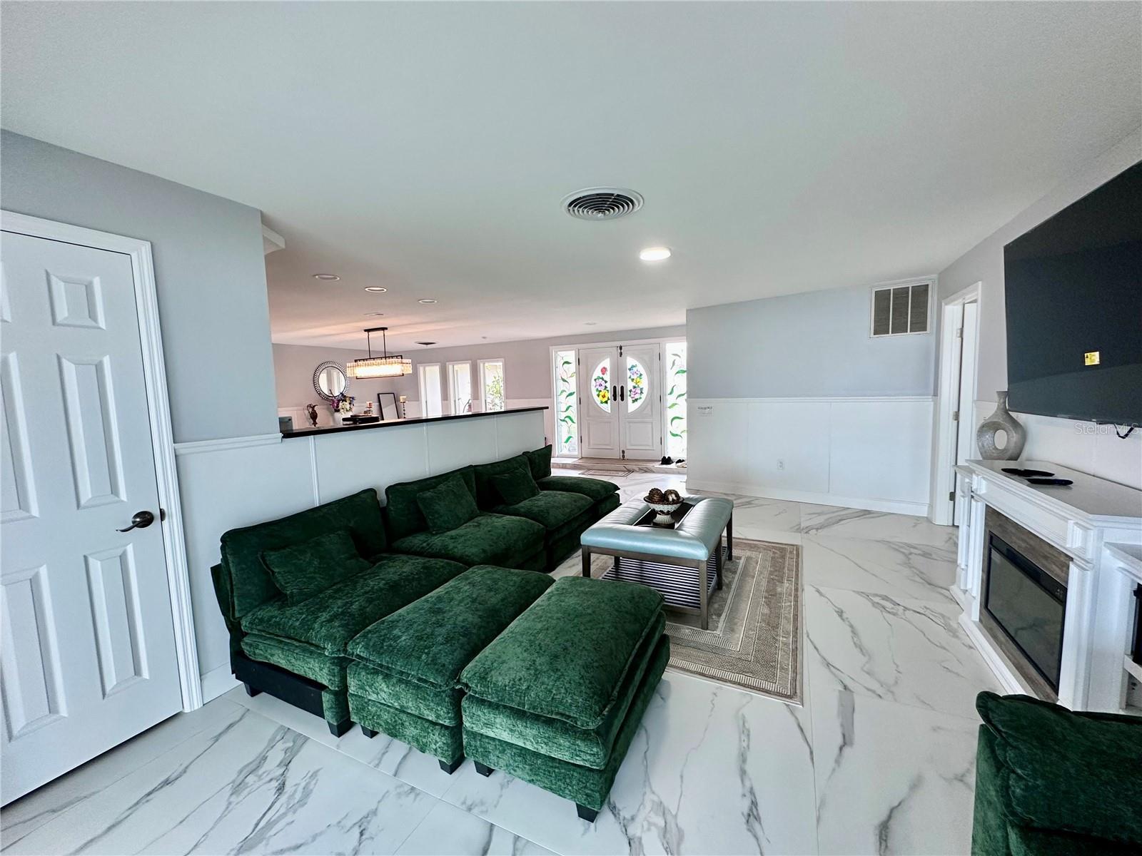 DIXIE SHORES UNIT 01 REP - Residential Lease