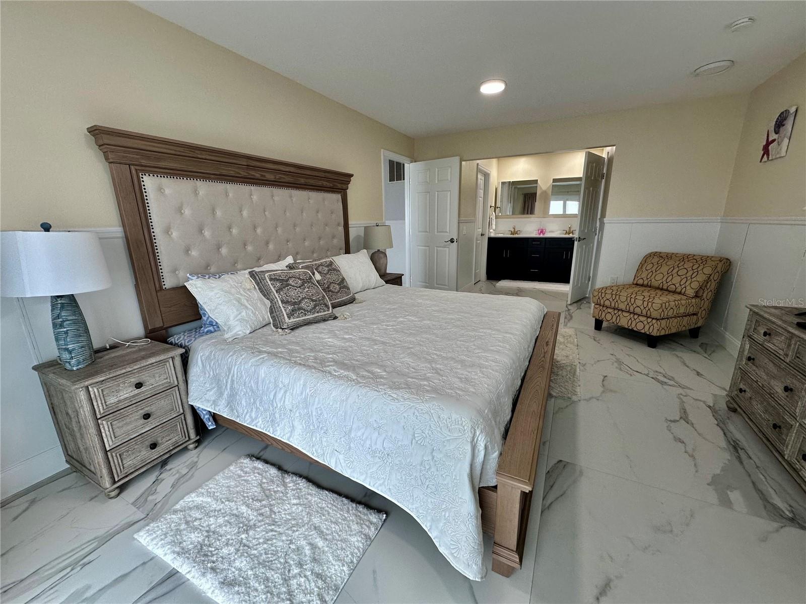DIXIE SHORES UNIT 01 REP - Residential Lease