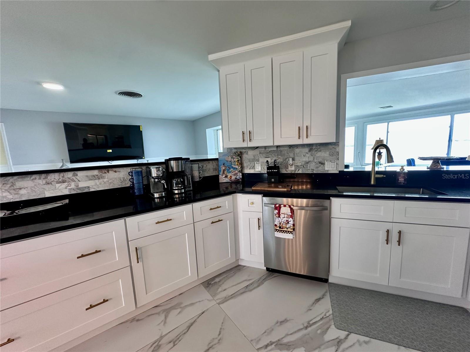 DIXIE SHORES UNIT 01 REP - Residential Lease