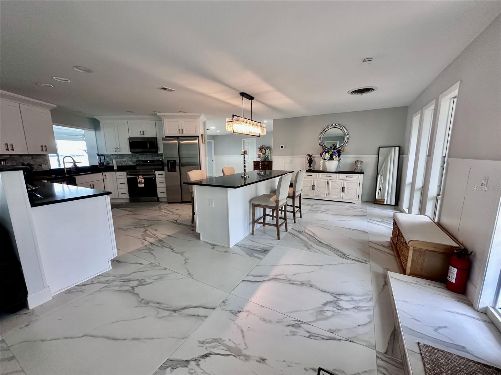 DIXIE SHORES UNIT 01 REP - Residential Lease