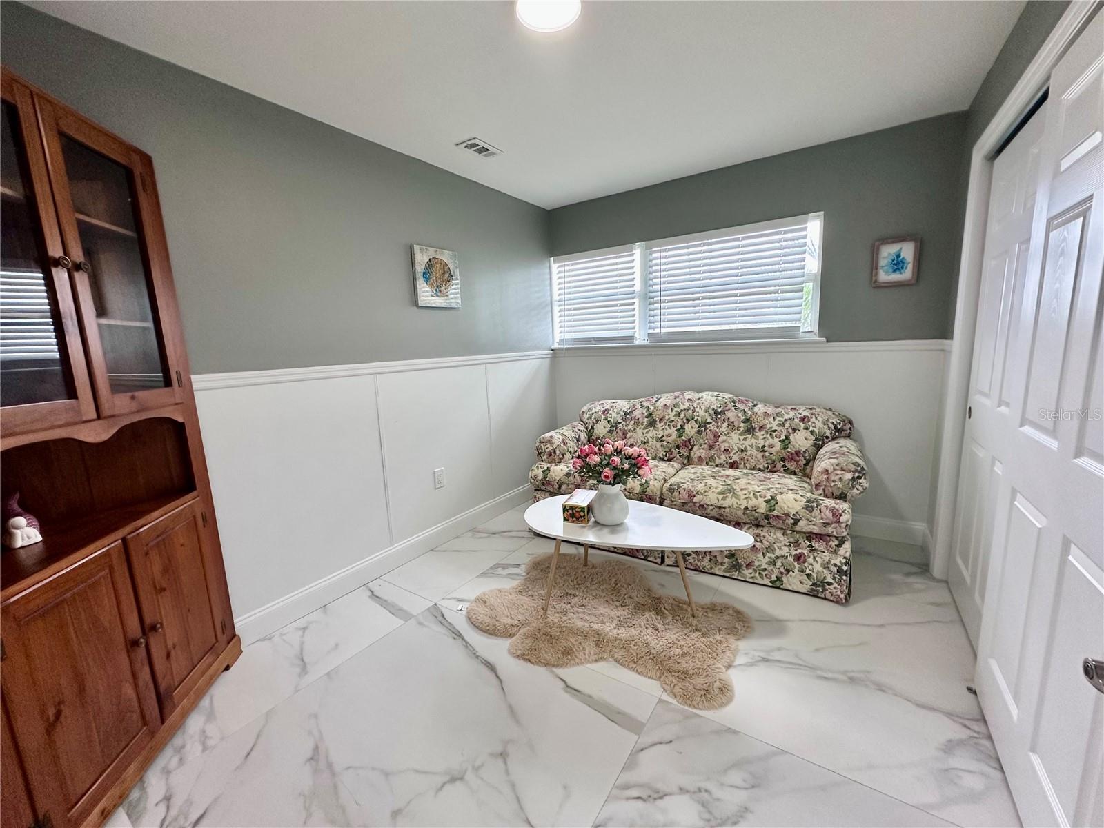 DIXIE SHORES UNIT 01 REP - Residential Lease