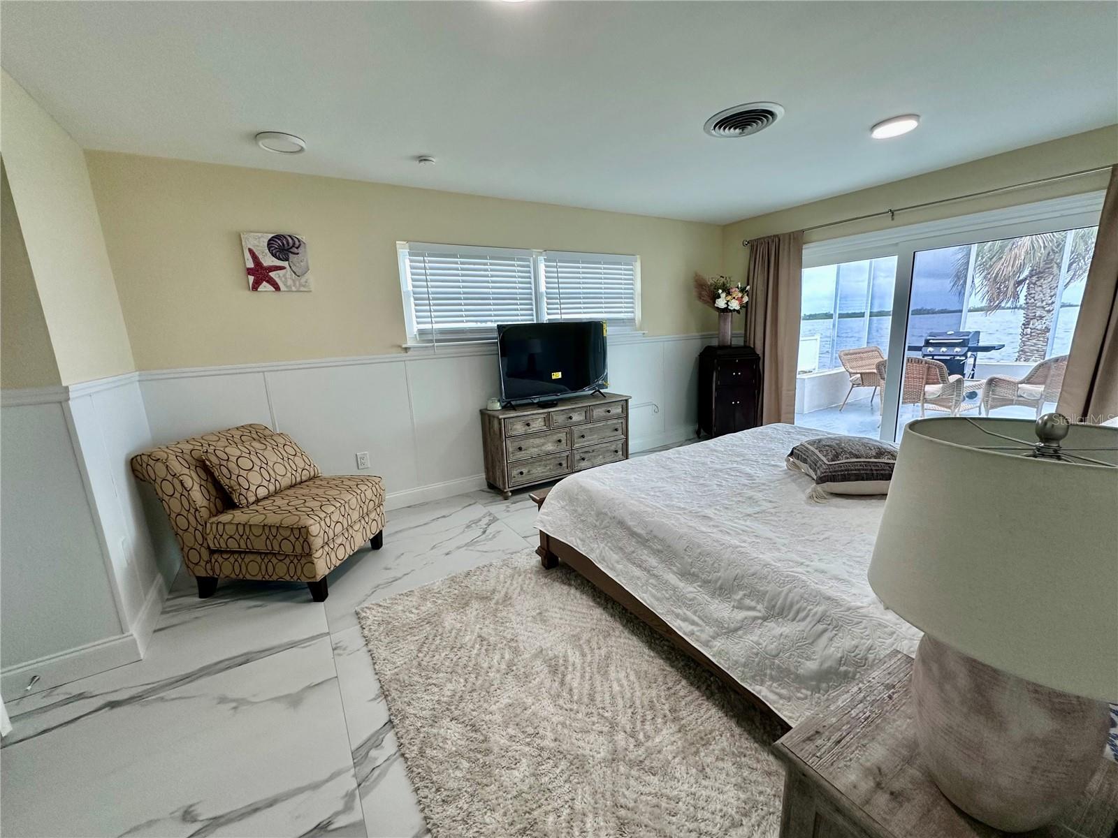 DIXIE SHORES UNIT 01 REP - Residential Lease