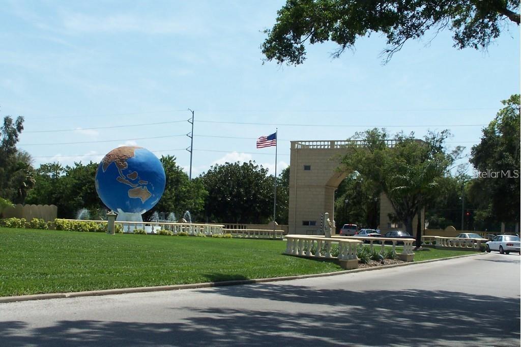 ON TOP OF THE WORLD - Residential Lease