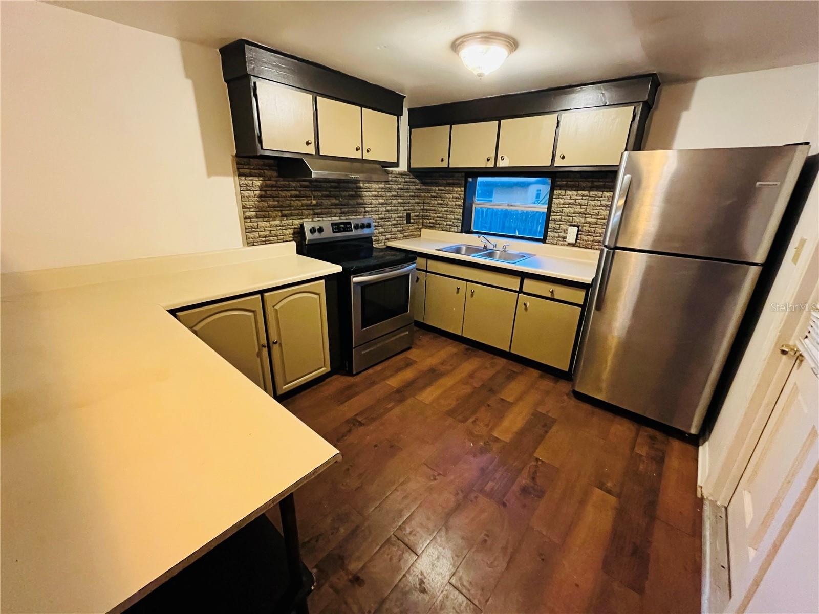 MANGO HILLS ADD 1 - Residential Lease