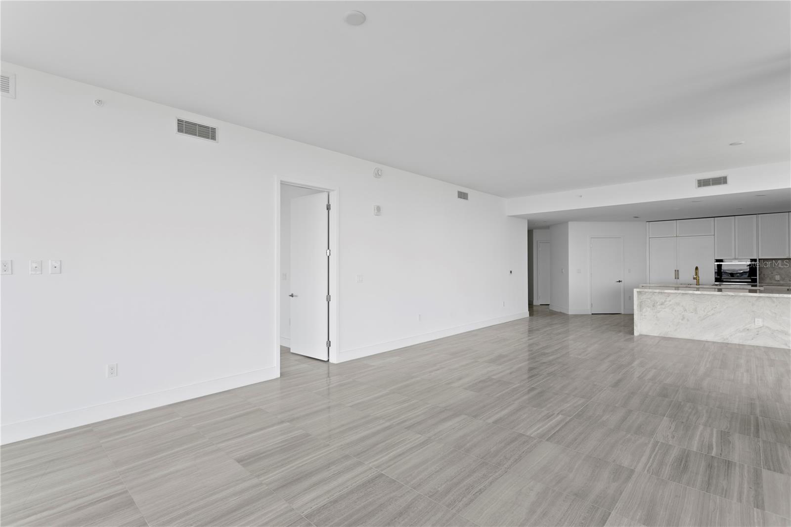 RITZ CARLTON RESIDENCES - Residential