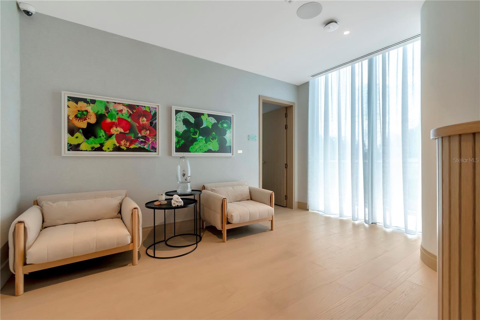 RITZ CARLTON RESIDENCES - Residential