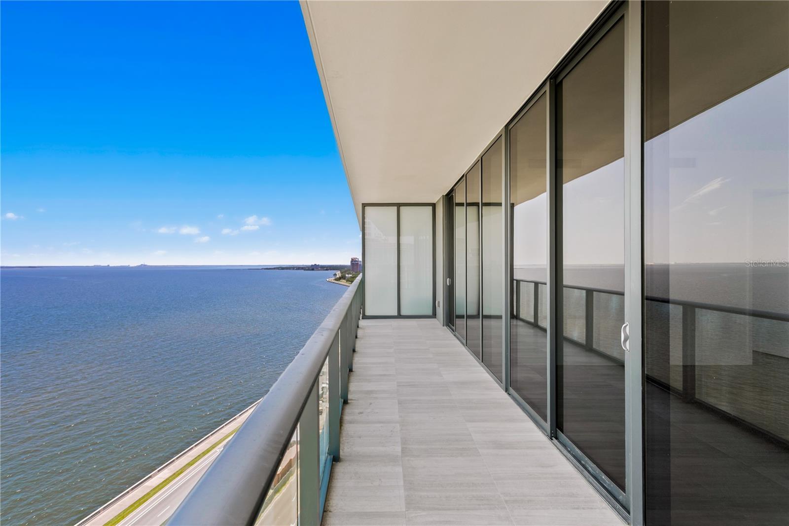 RITZ CARLTON RESIDENCES - Residential