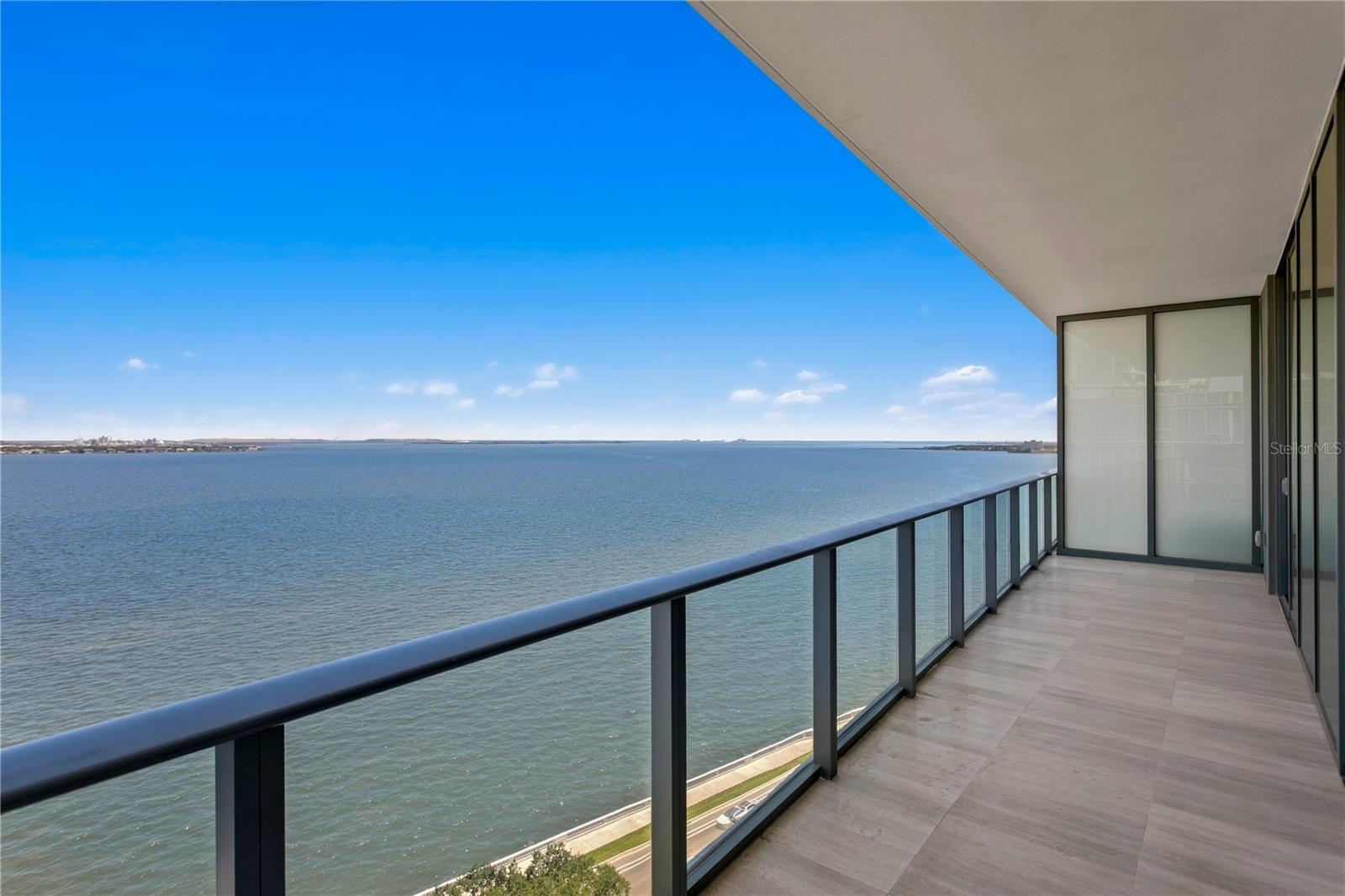 RITZ CARLTON RESIDENCES - Residential
