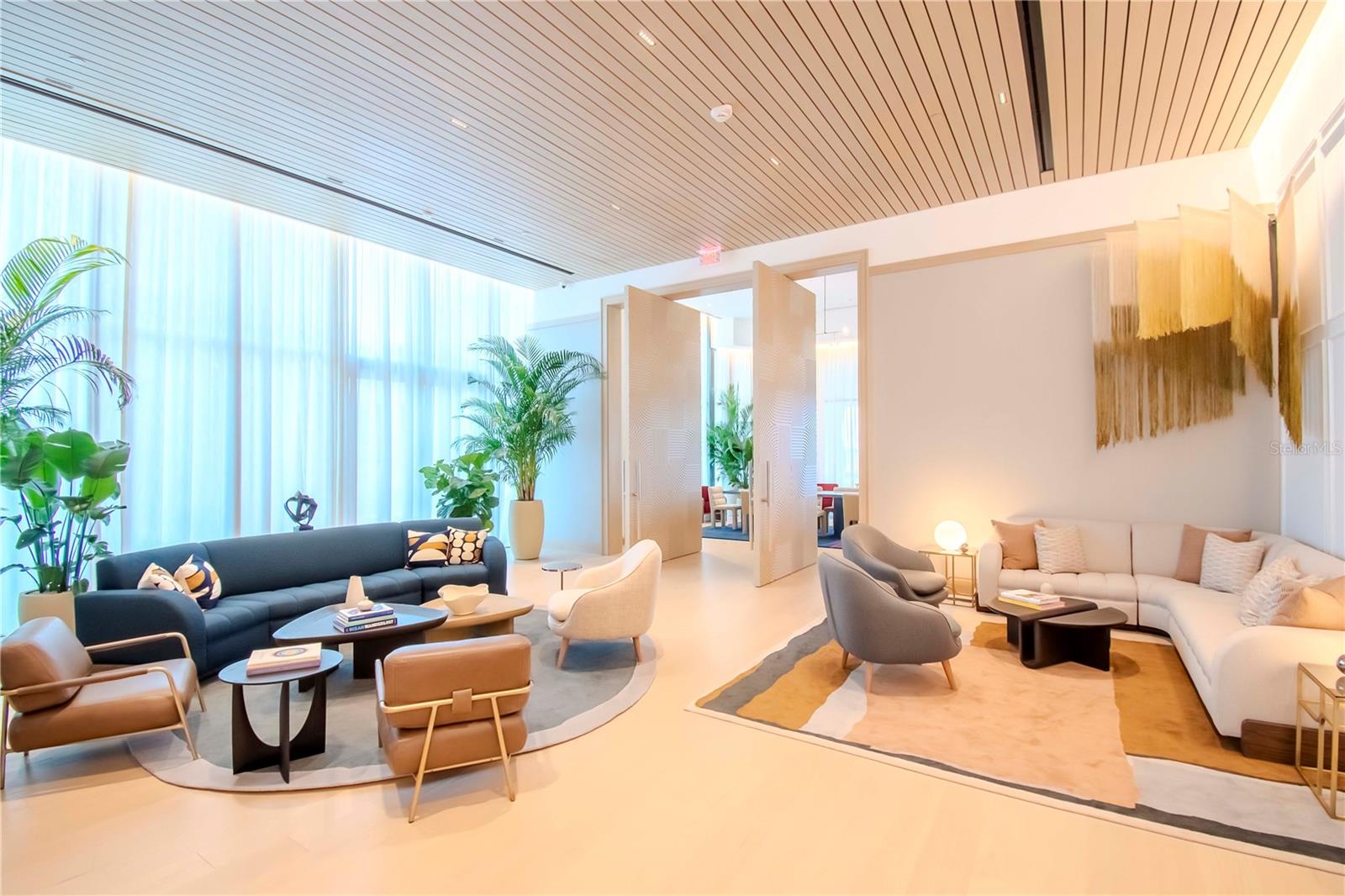 RITZ CARLTON RESIDENCES - Residential