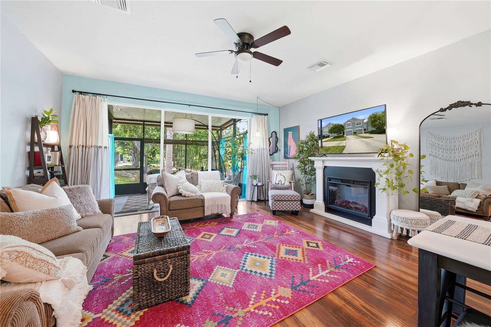 VENTURA BAY TOWNHOMES - Residential