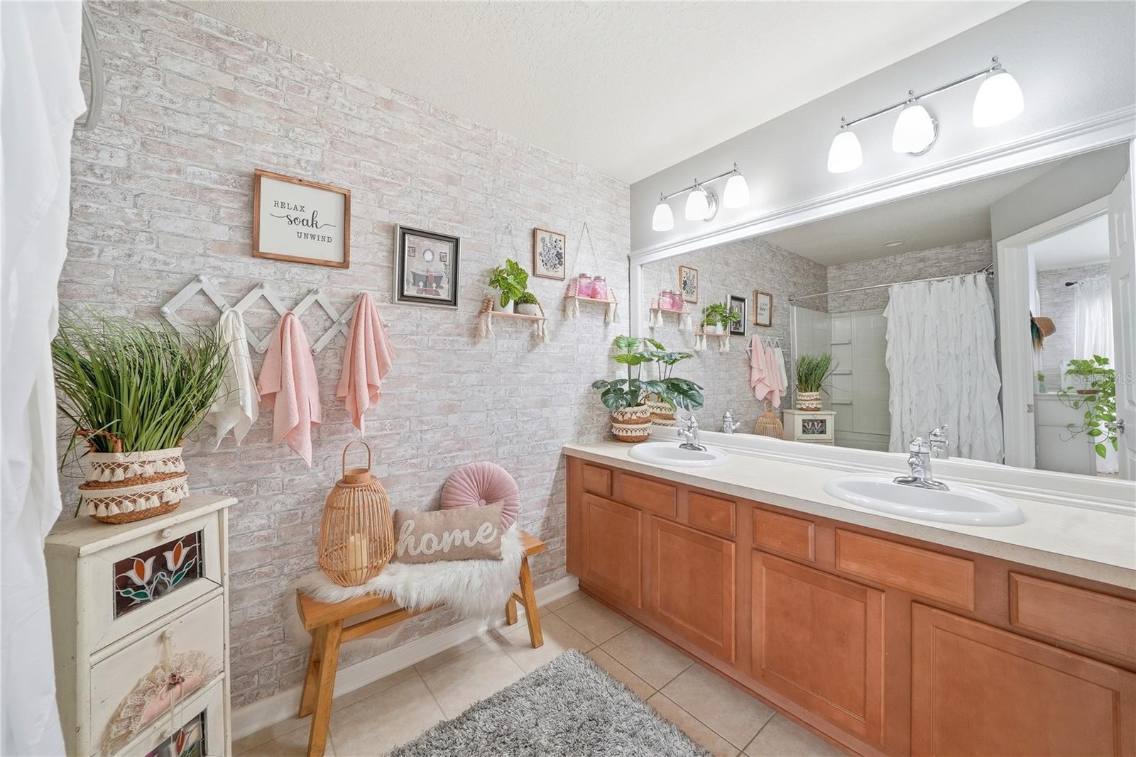VENTURA BAY TOWNHOMES - Residential