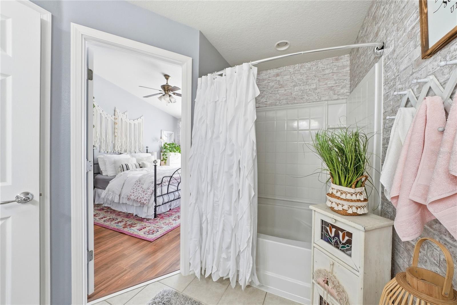 VENTURA BAY TOWNHOMES - Residential