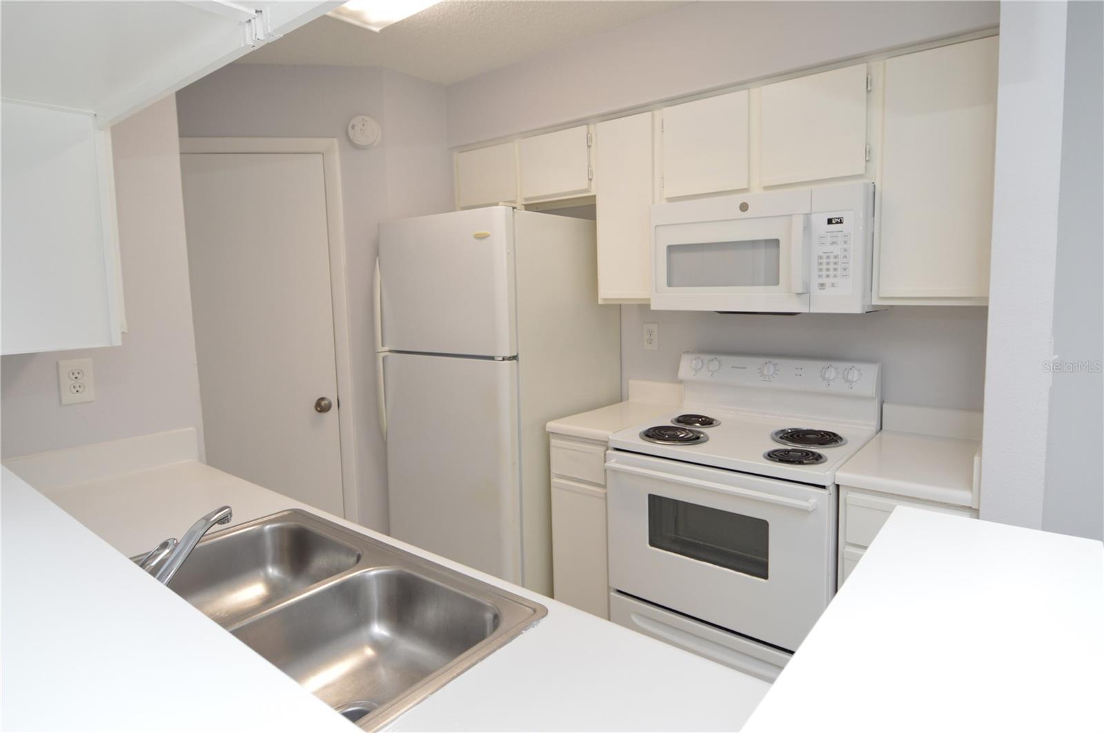 THE GRAND RESERVE CONDO - Residential