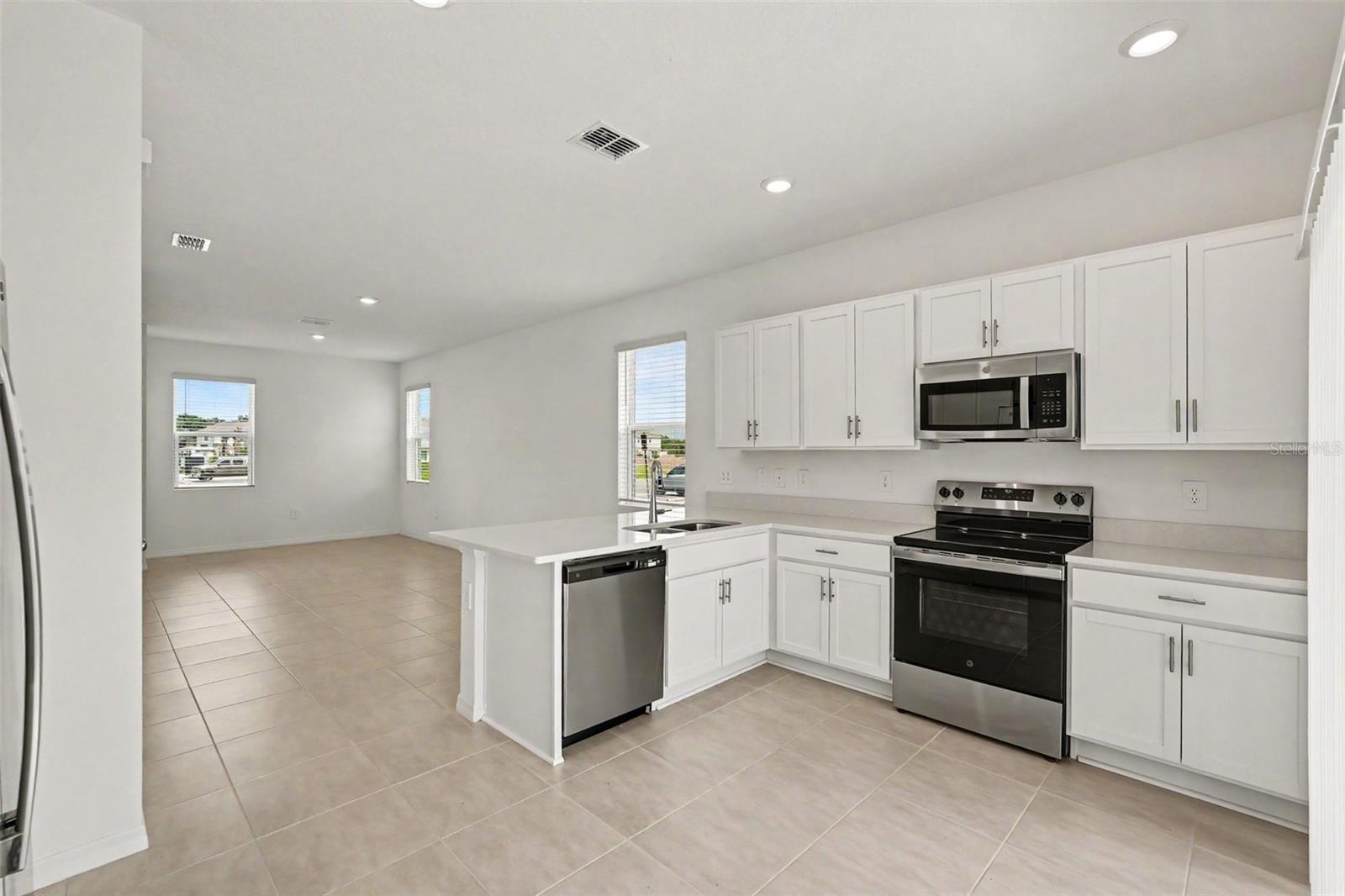THE TOWNS AT FIRETHORN - Residential Lease