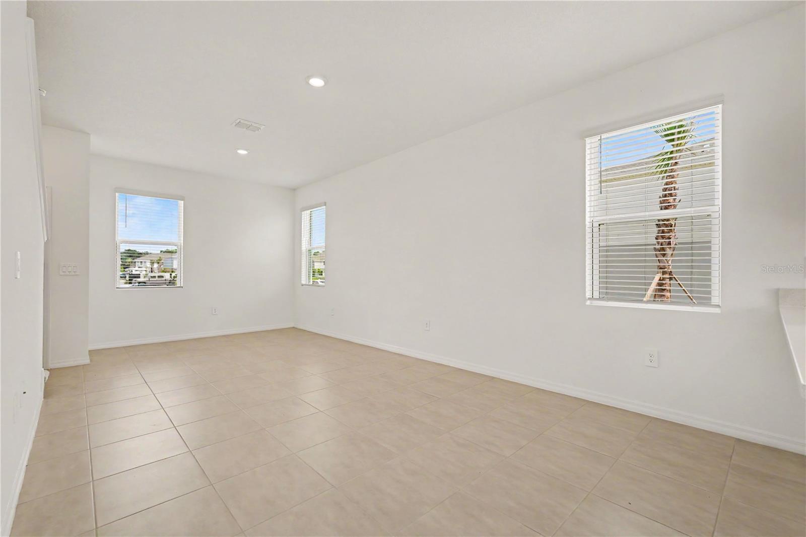 THE TOWNS AT FIRETHORN - Residential Lease