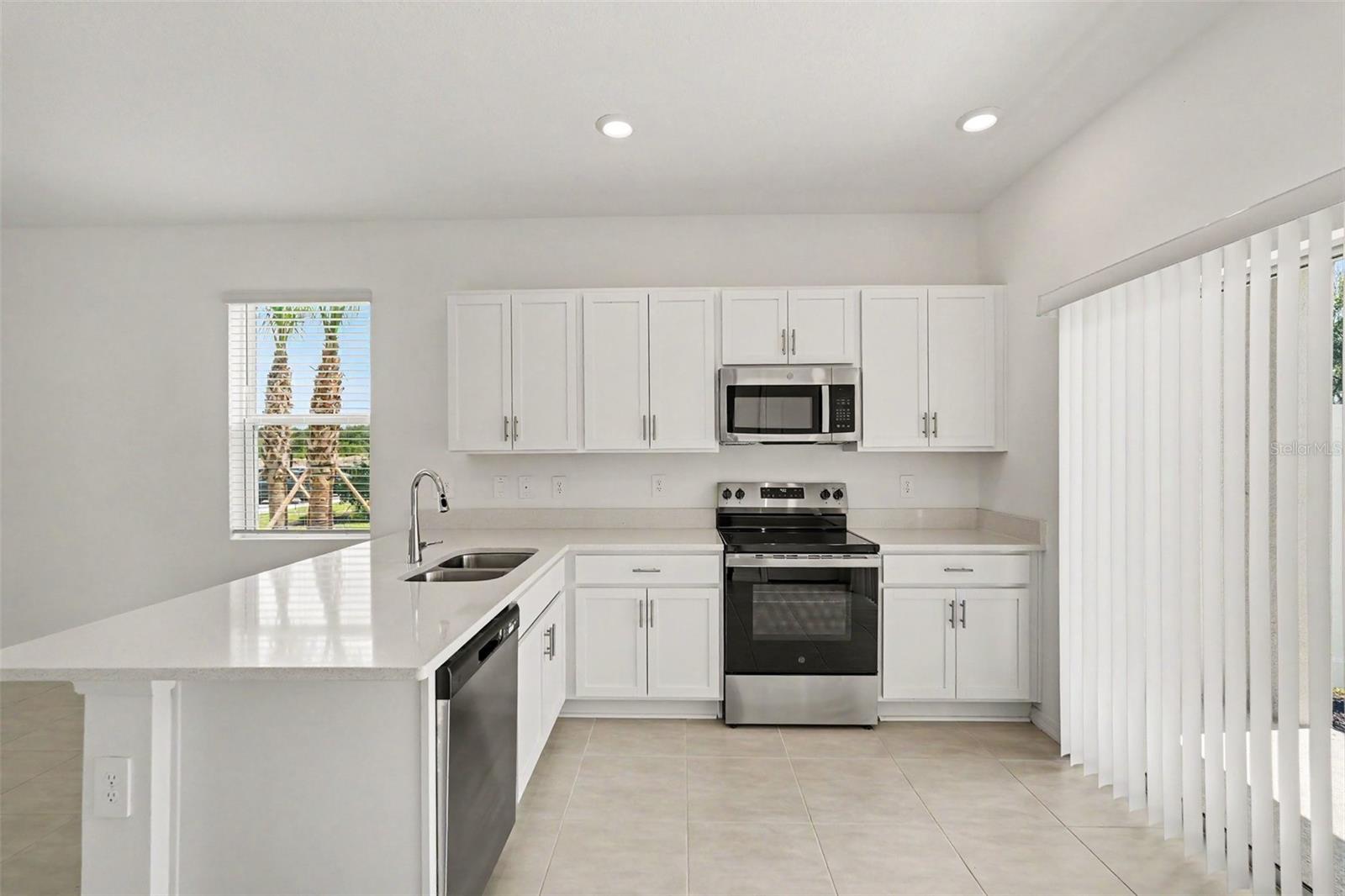 THE TOWNS AT FIRETHORN - Residential Lease