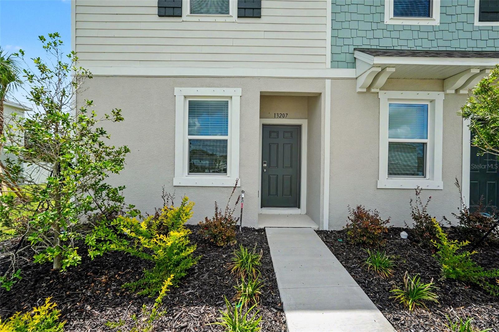 THE TOWNS AT FIRETHORN - Residential Lease