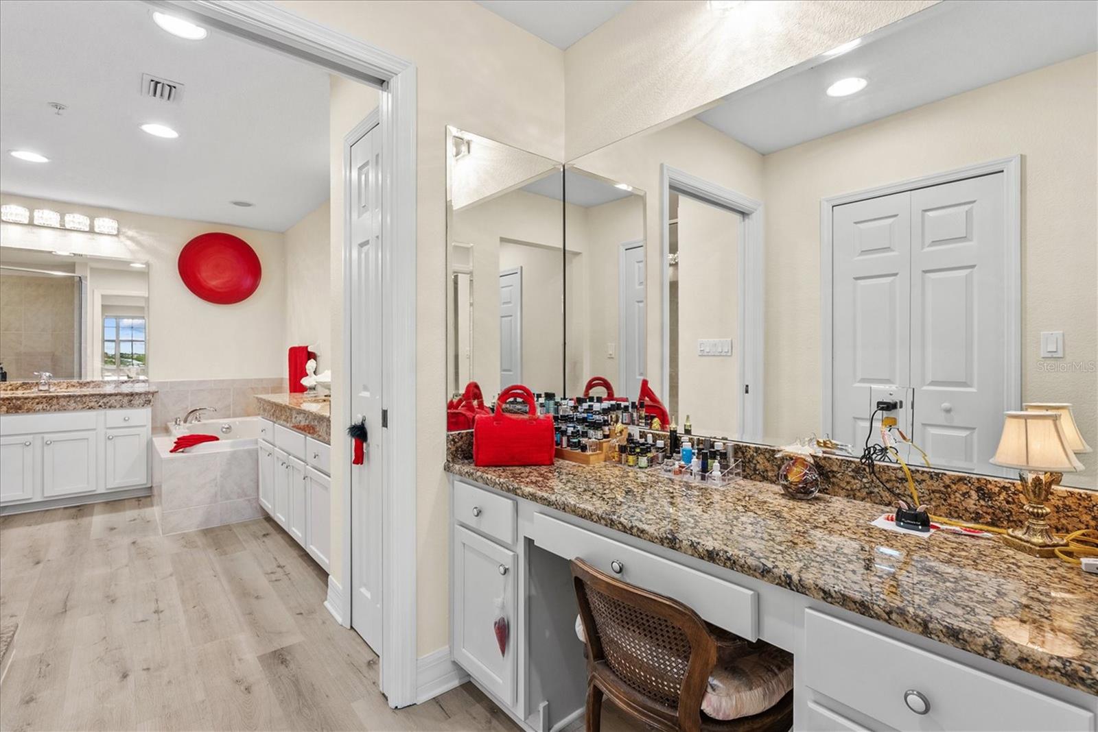 BLACKBURN HARBOR RESIDENCES - Residential