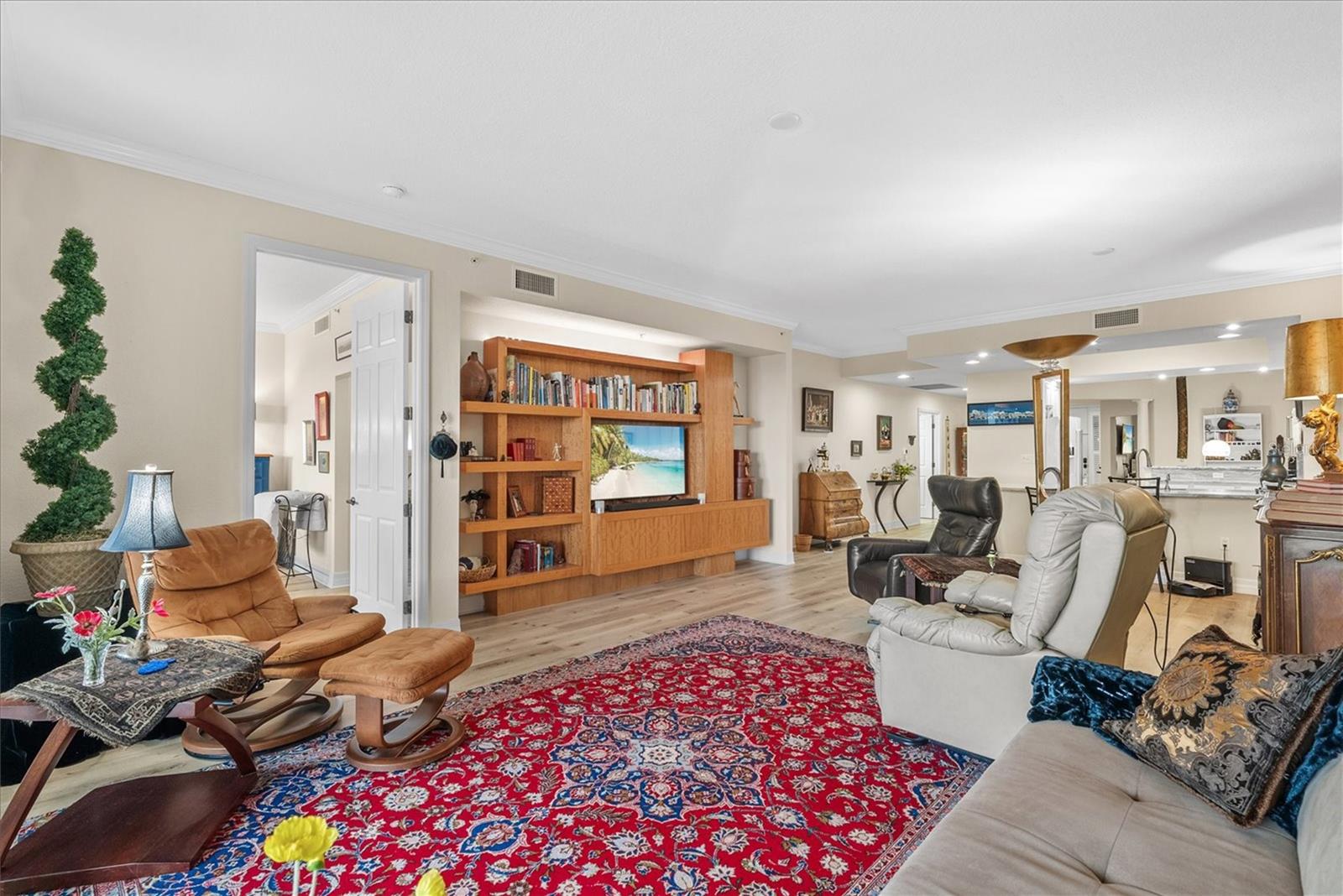 BLACKBURN HARBOR RESIDENCES - Residential
