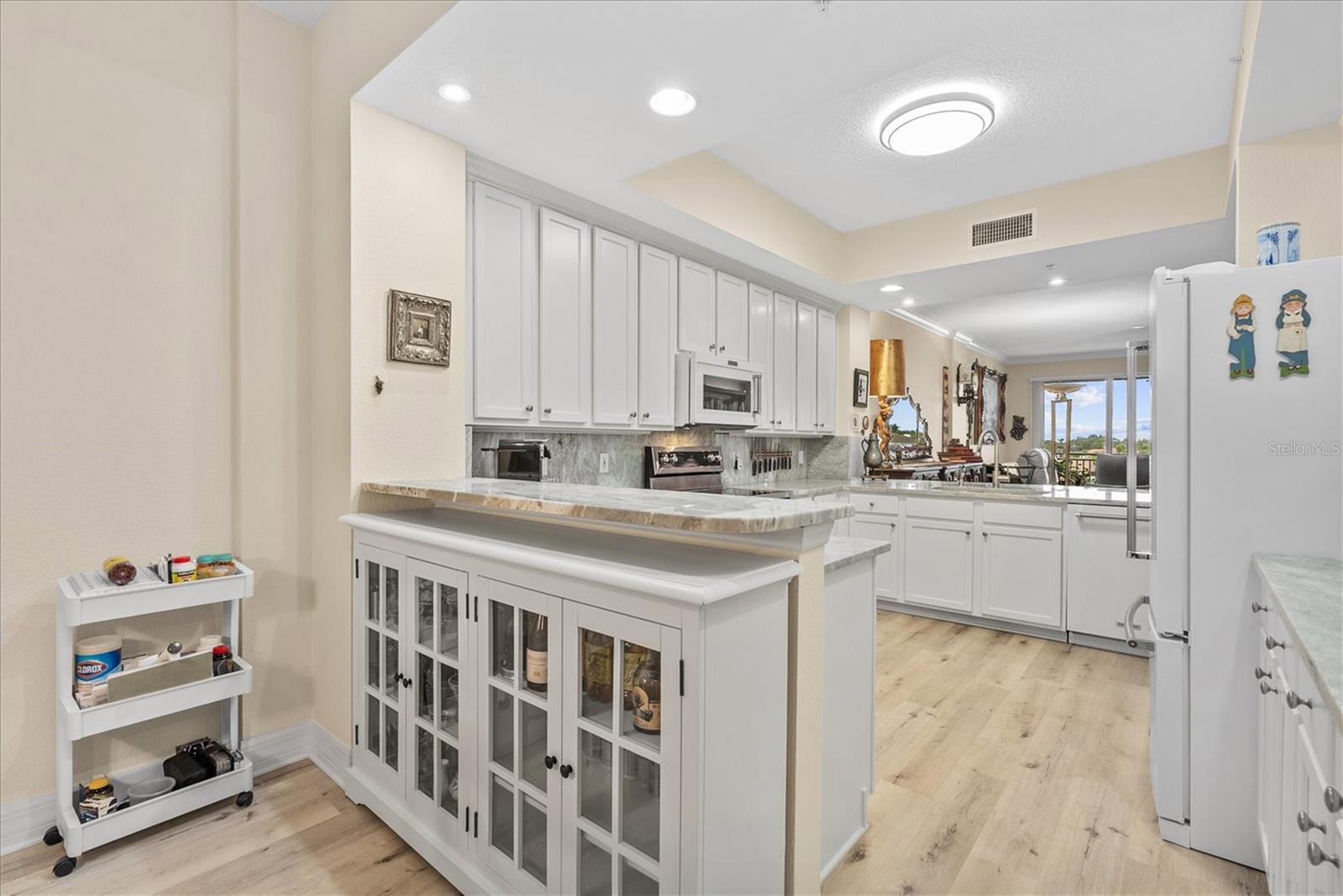BLACKBURN HARBOR RESIDENCES - Residential