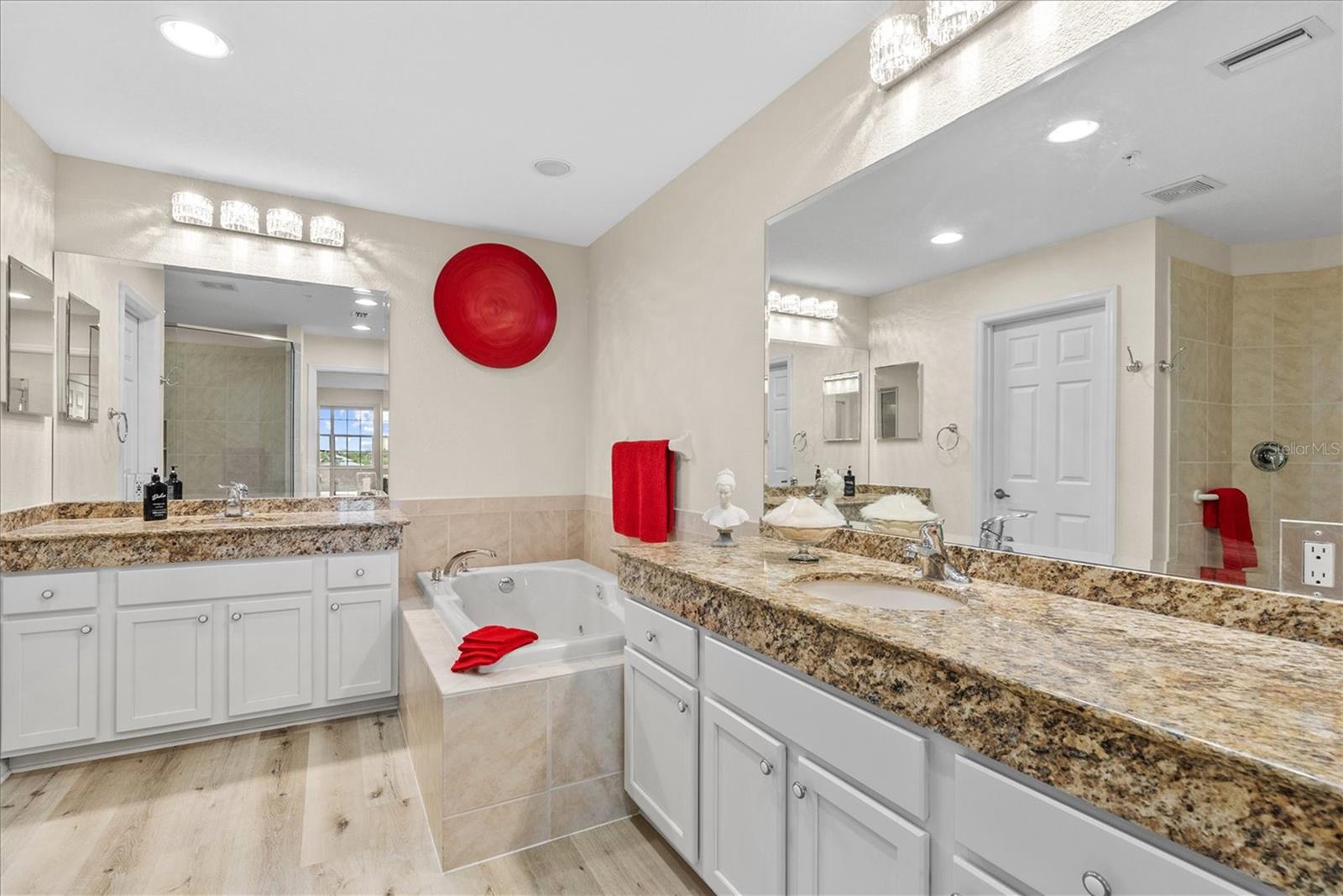 BLACKBURN HARBOR RESIDENCES - Residential