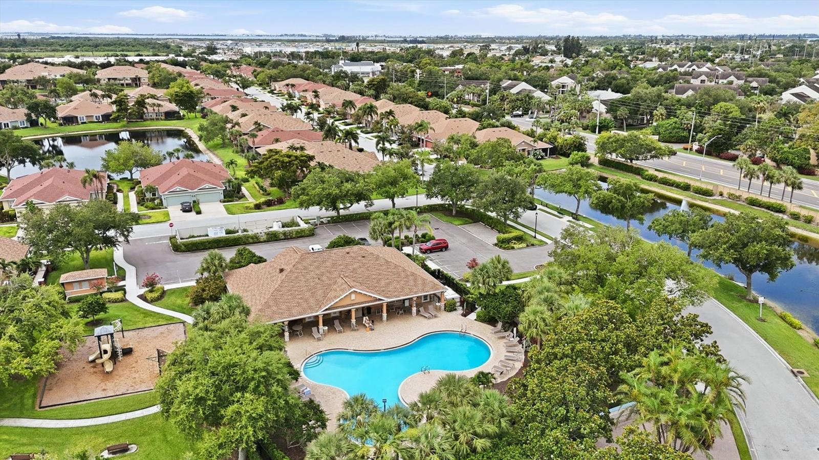 PALMA SOLA TRACE - Residential
