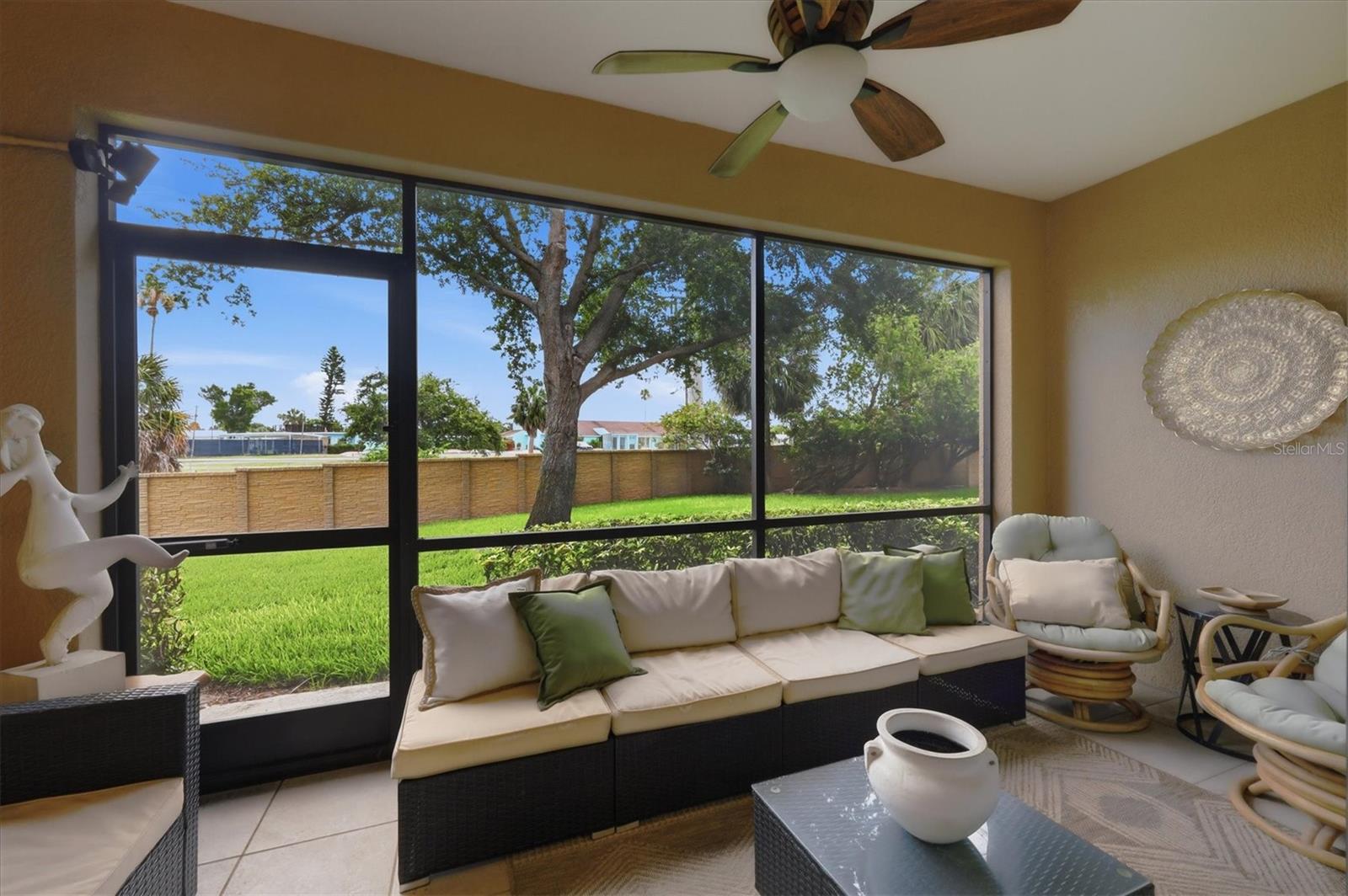 PALMA SOLA TRACE - Residential