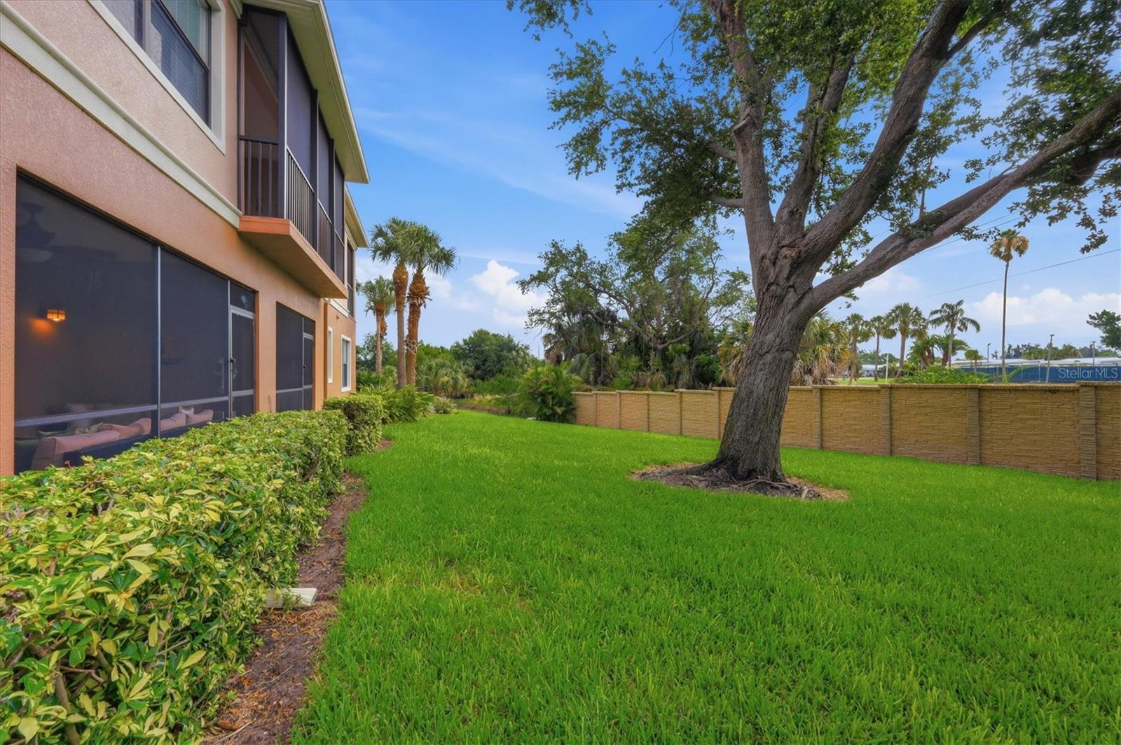 PALMA SOLA TRACE - Residential
