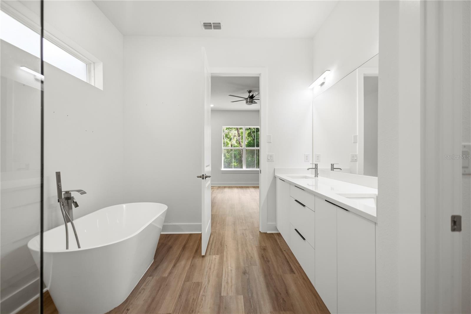 SOUTHERN HILLS PLANTATION PH 3 - Residential Lease