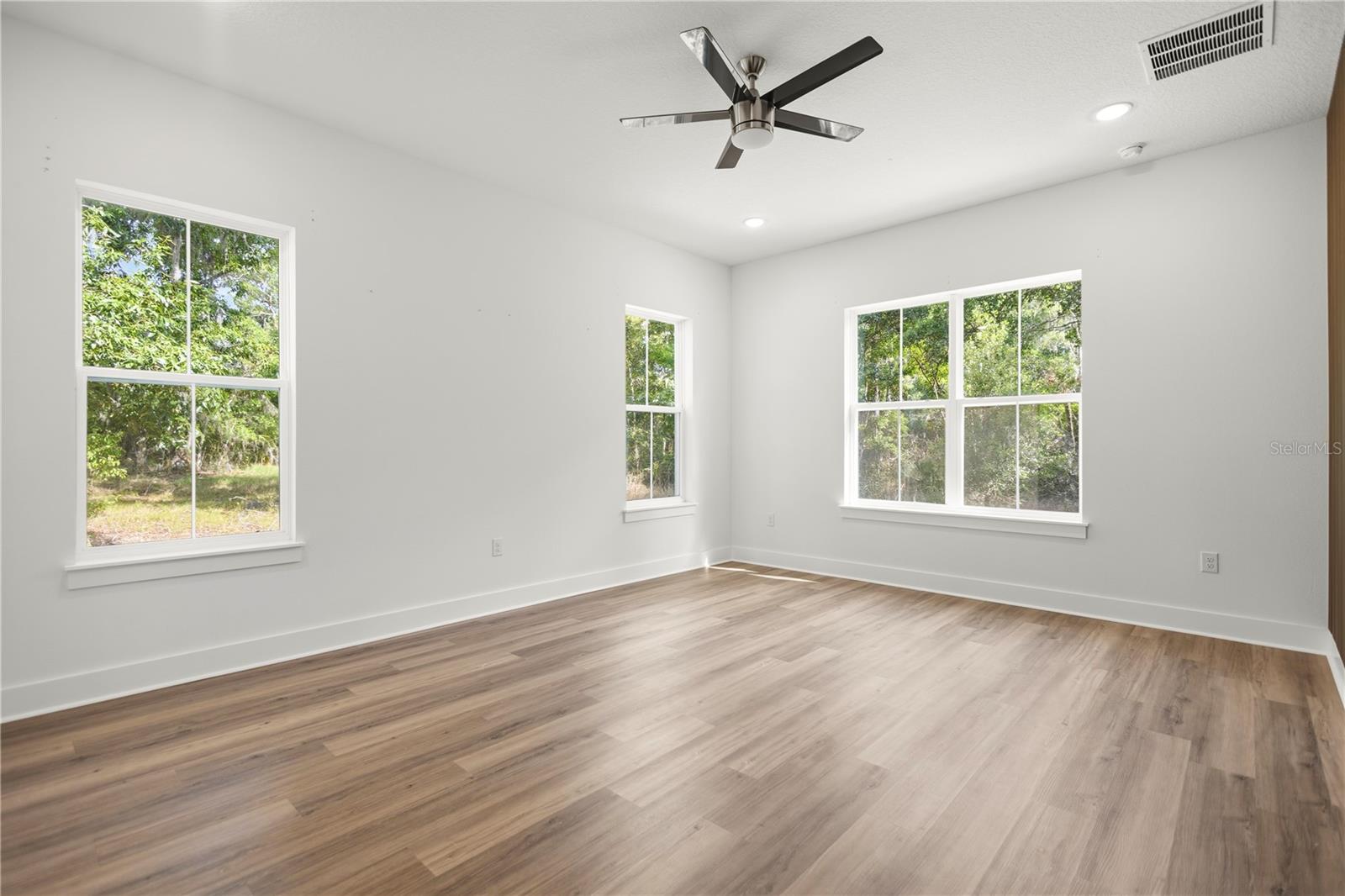 SOUTHERN HILLS PLANTATION PH 3 - Residential Lease