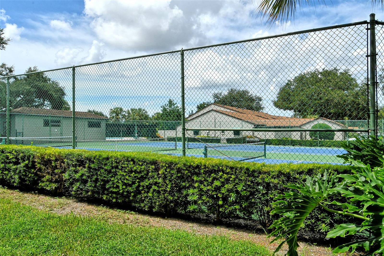 FORTY THREE WEST OAKS - Residential