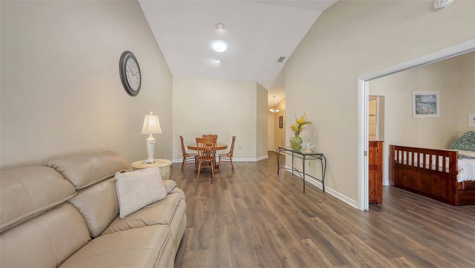 FORTY THREE WEST OAKS - Residential