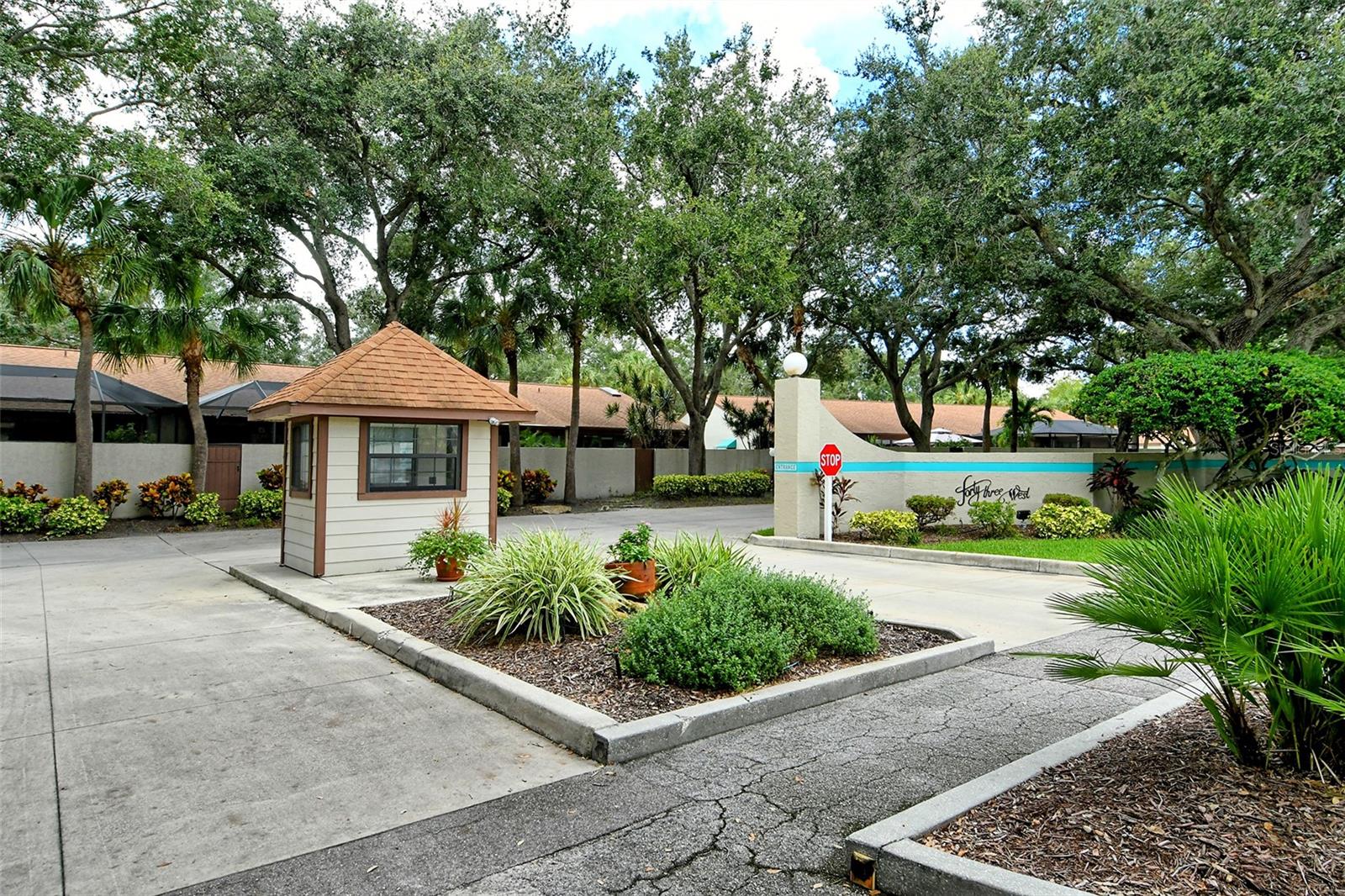 FORTY THREE WEST OAKS - Residential