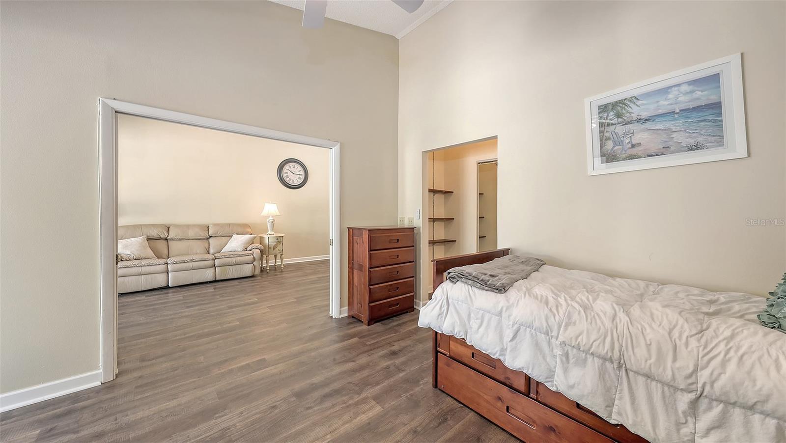 FORTY THREE WEST OAKS - Residential