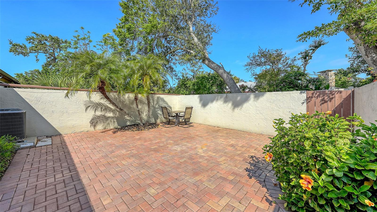 FORTY THREE WEST OAKS - Residential