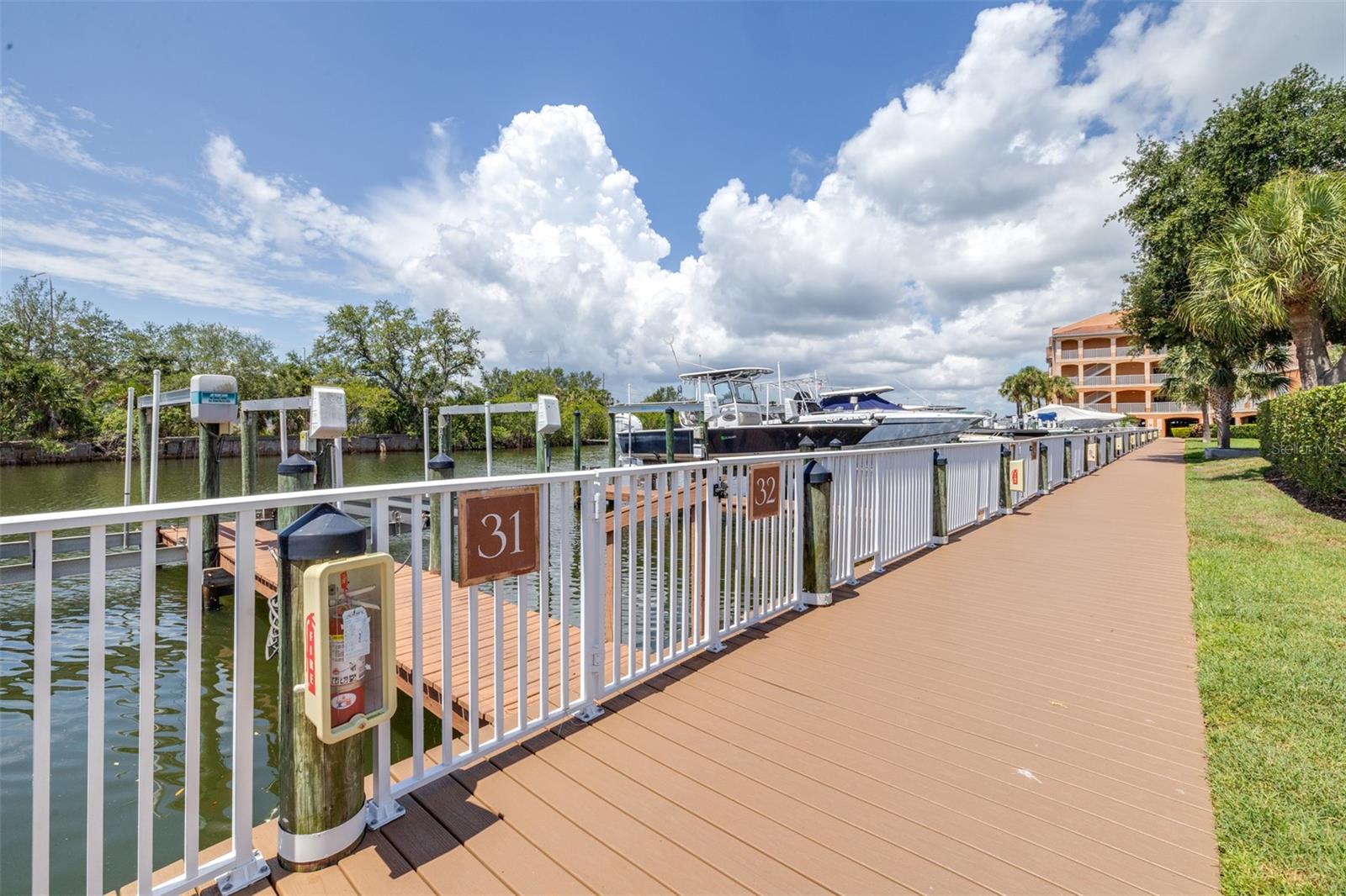 CULBREATH KEY BAYSIDE CONDOMIN - Residential