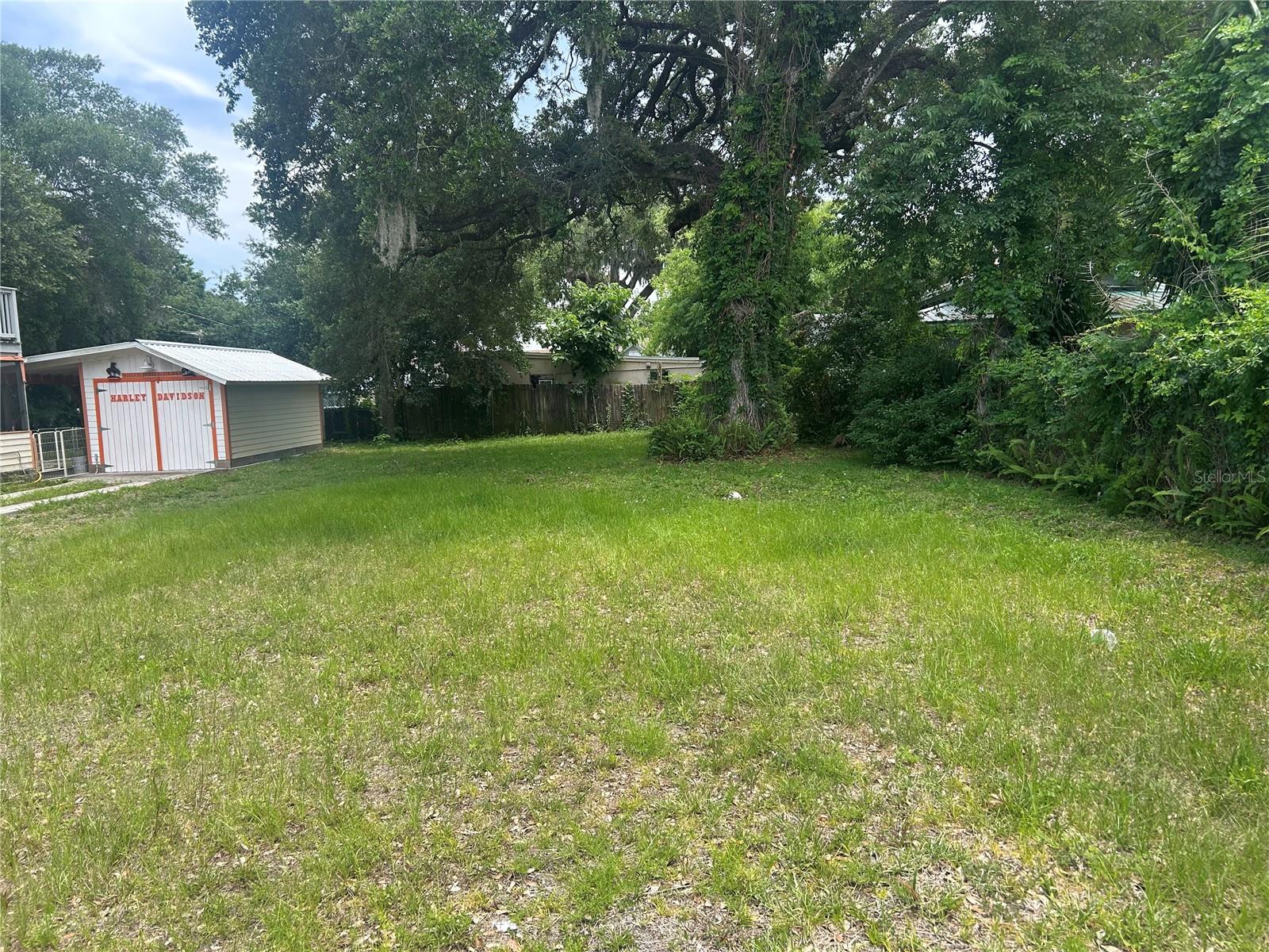 Nice Buildable lot located close to beach, shopping, speedway, Minutes from I-4, highway 95. Hurry won't last long. Public water and sewer available.