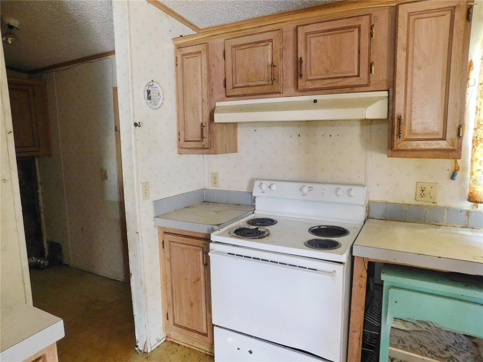 ARIANAS WEST - Residential