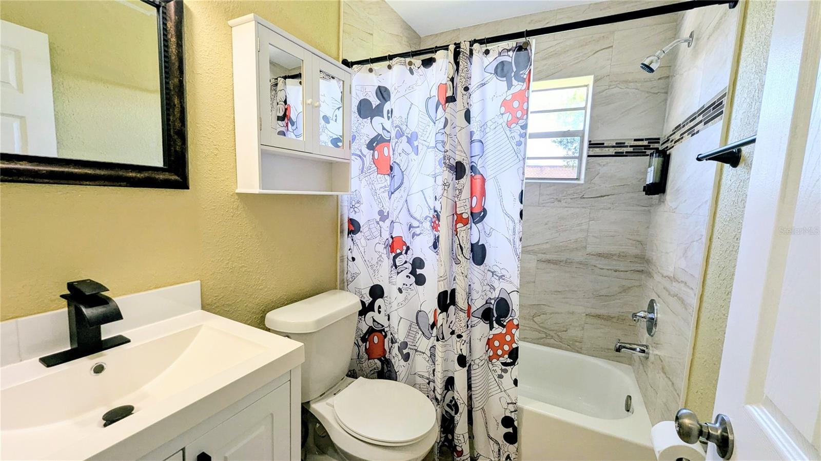 ANNIE O MADDOX SUB - Residential Lease