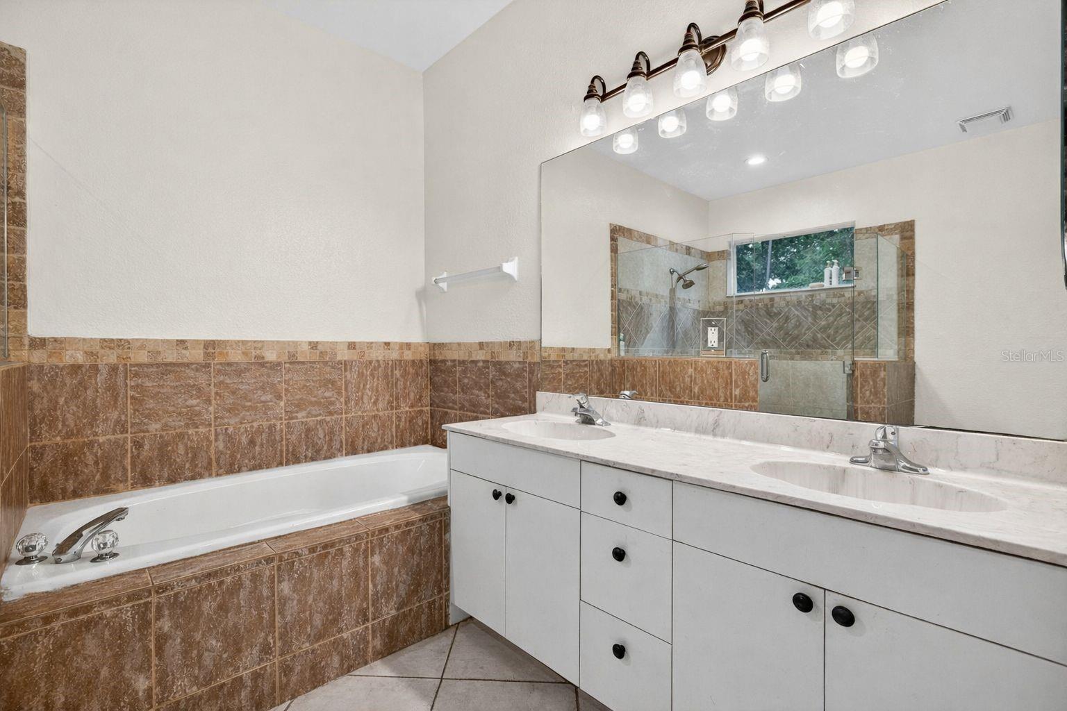 GOLDEN GATE ESTATE UNIT 30 - Residential